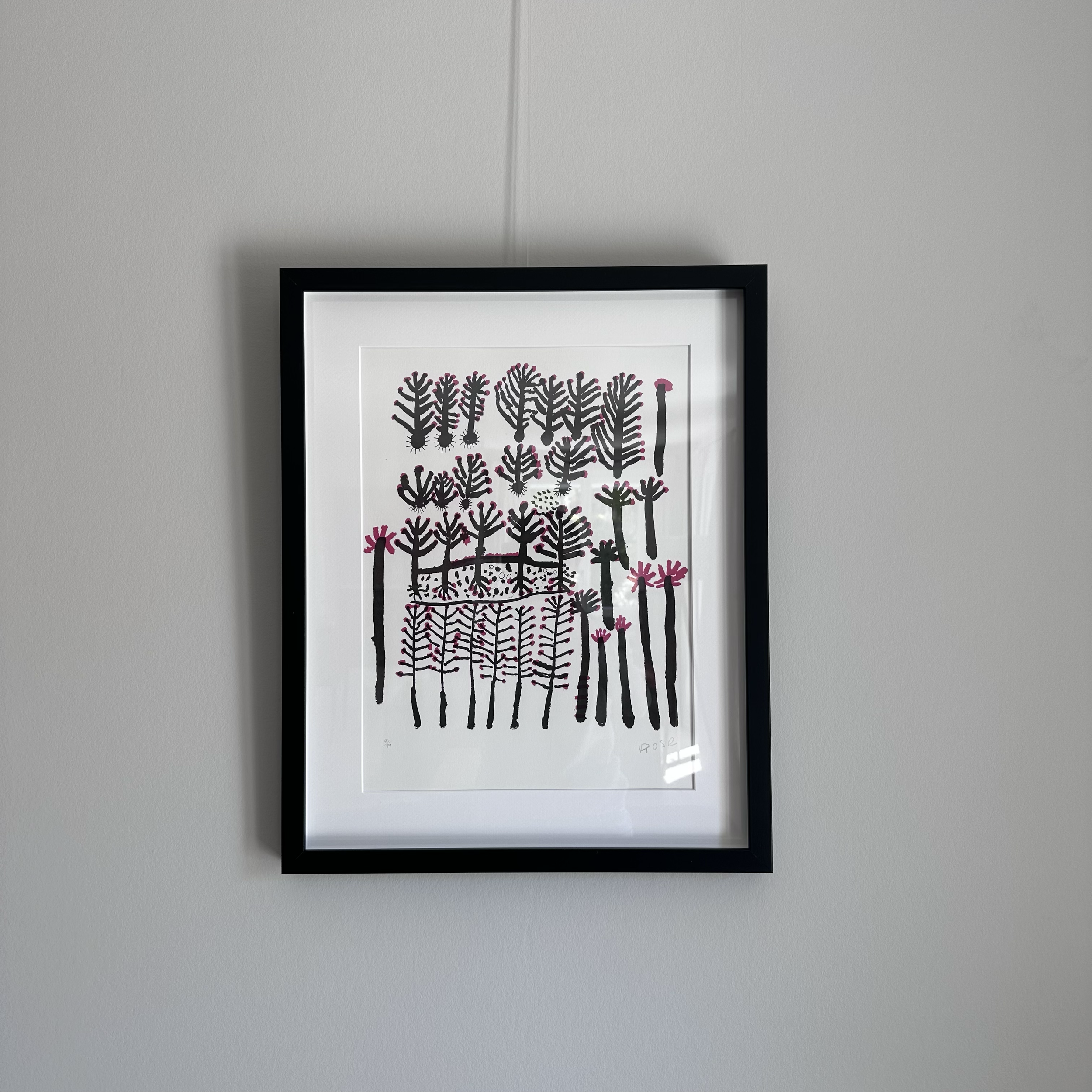SOLD, Multiples available,
Rosie Nangala Flemming, 
Kurlkurra and Ngapa Jukurrpa, 2002, 
screen print,
paper 35 x 50cm print 29 x 33cm, 
Ed. 90/99, 
CHF205 (unframed / sans cadre)