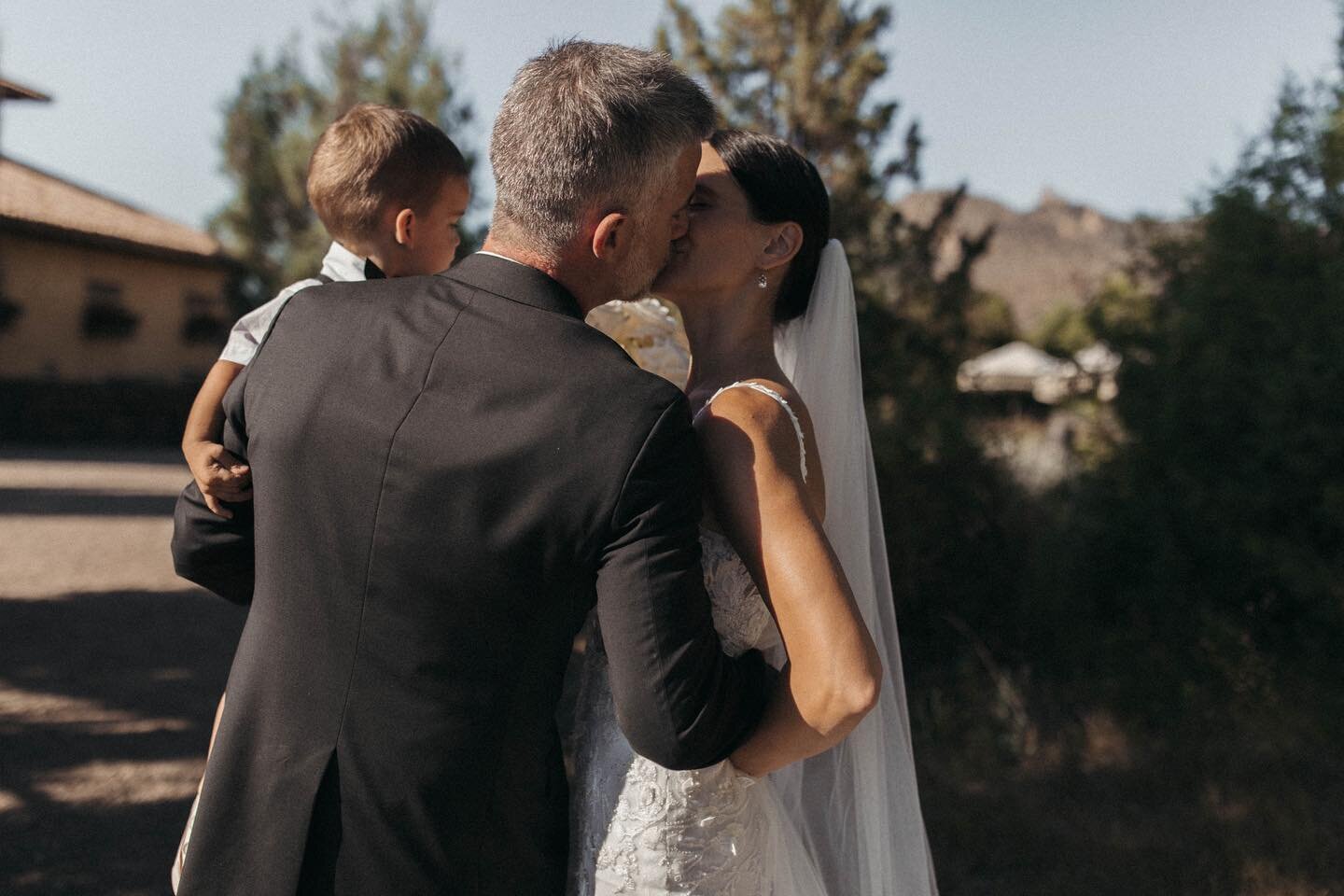 this beautiful little family in southern oregon&mdash;

#portlandweddingphotographer #oregonweddingphotographer #seattleweddingphotographer #sandiegoweddingphotographer #santabarbaraweddingphotographer #sanfranciscoweddingphotographer #orangecountywe