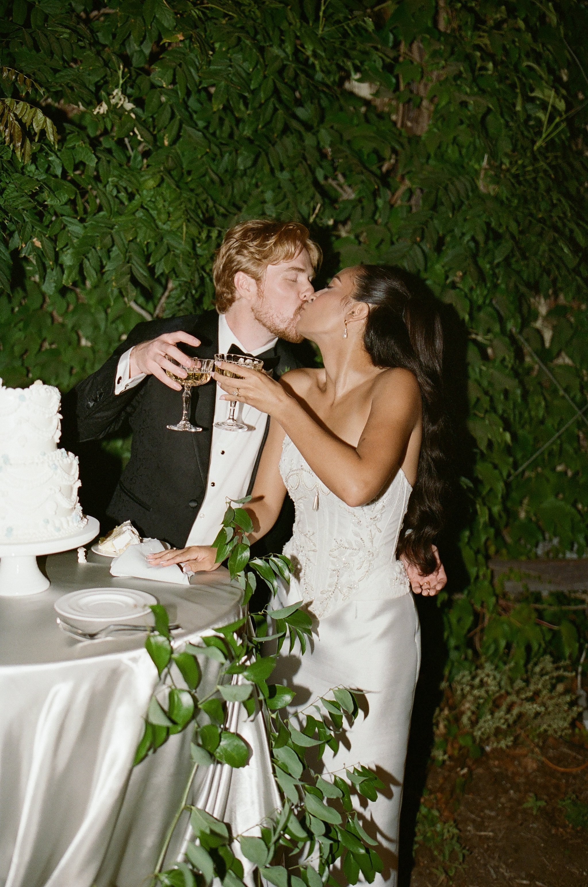 825369_0024sarah-jay-wedding-photography-film.jpg