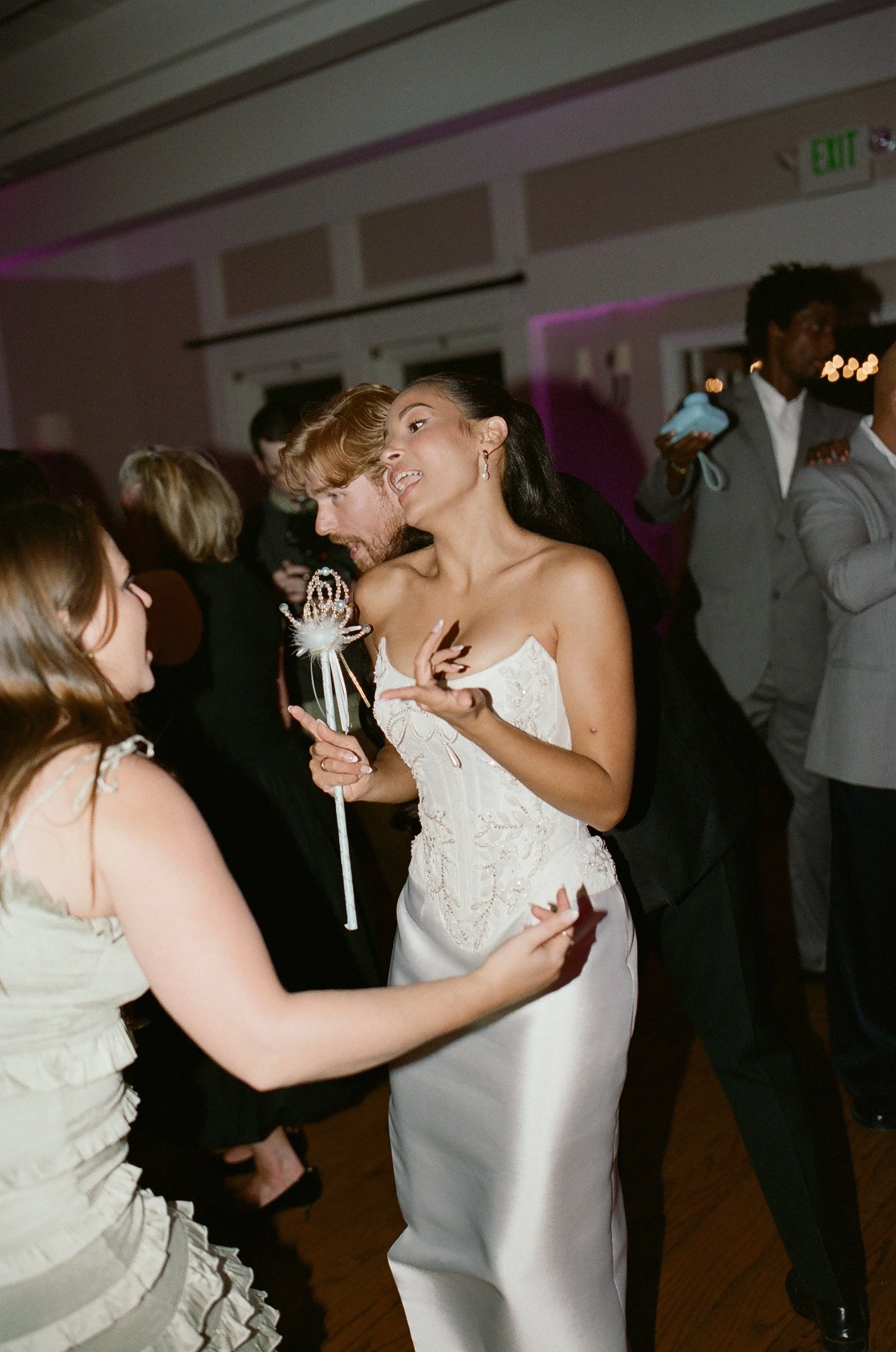 825369_0029sarah-jay-wedding-photography-film.jpg
