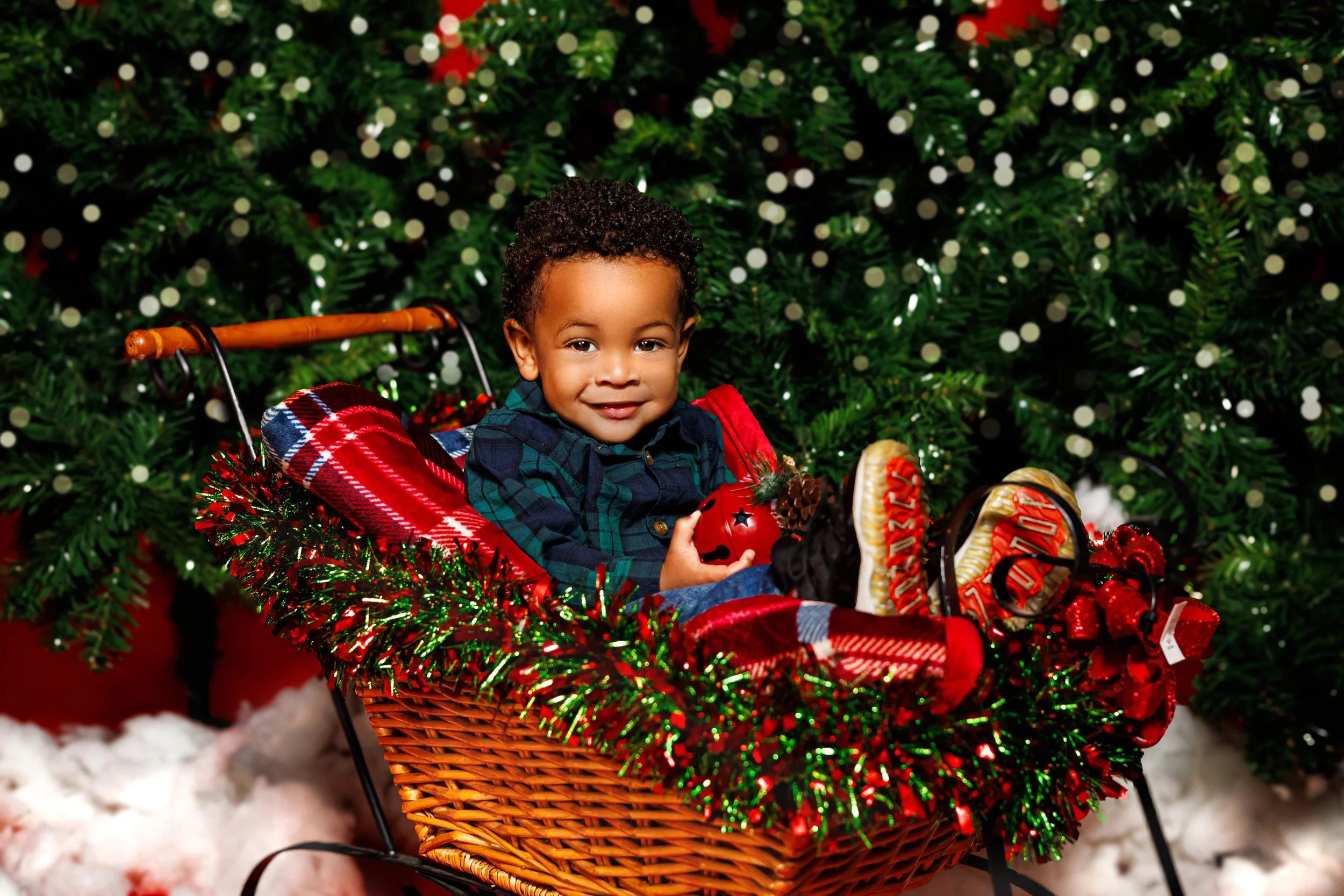 Studio Christmas mini sessions at Jackie Larkin Photography in Picayune, Mississippi. Serving all of South Mississippi and Southeast Louisiana.