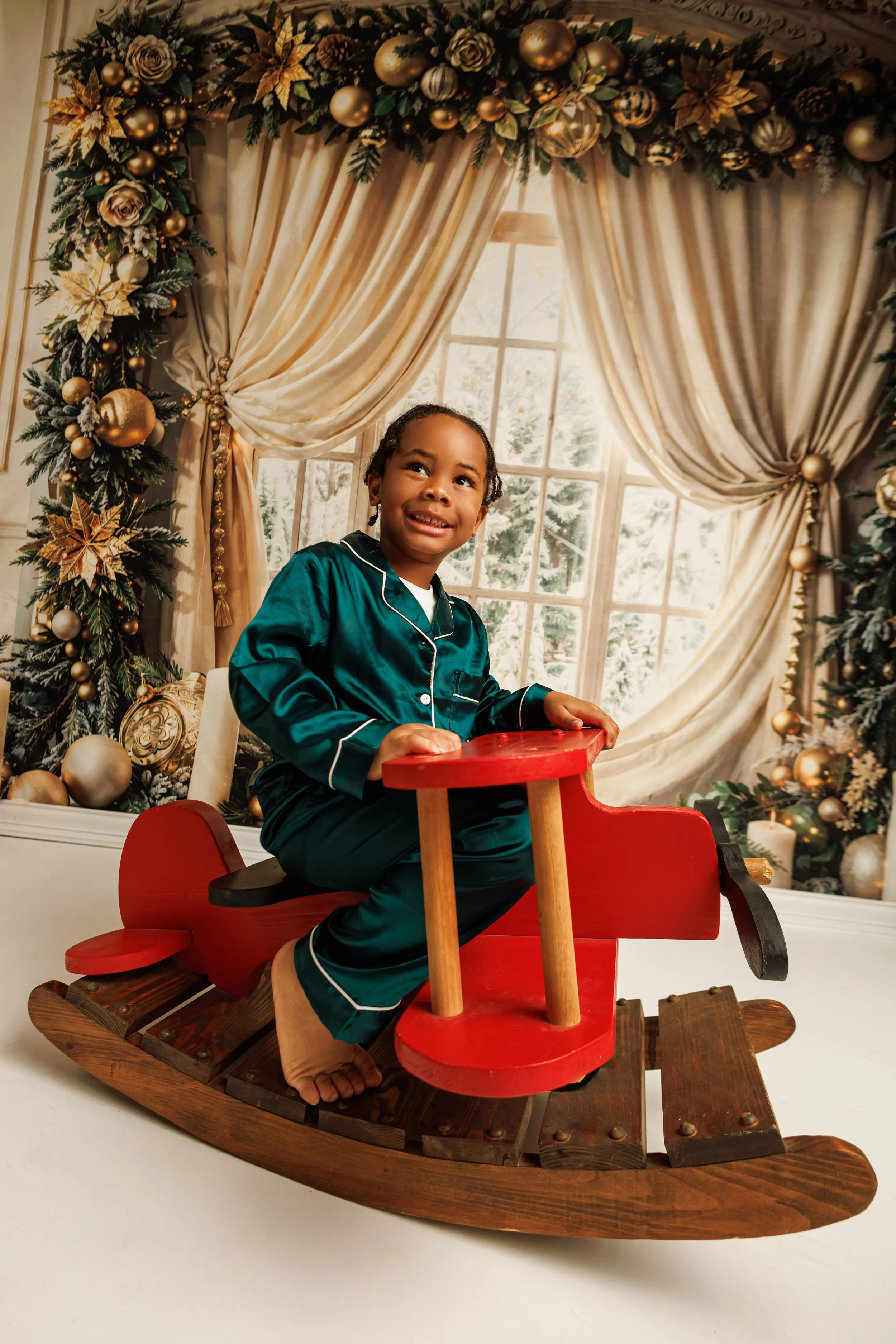 Studio Christmas mini sessions at Jackie Larkin Photography in Picayune, Mississippi. Serving all of South Mississippi and Southeast Louisiana.