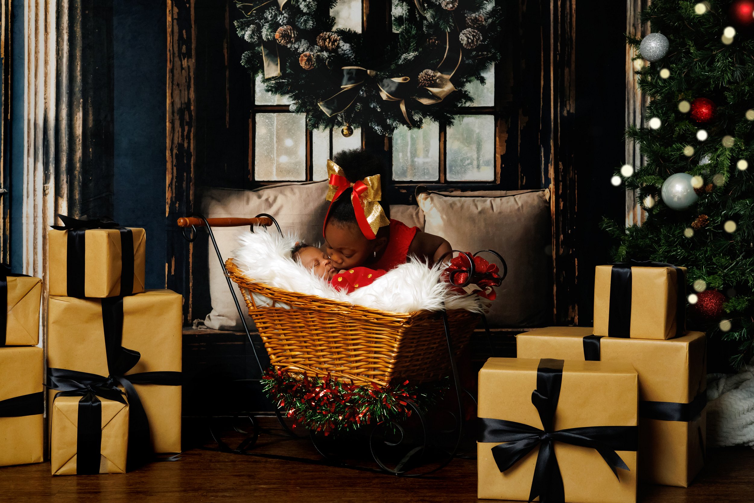 Studio Christmas mini sessions at Jackie Larkin Photography in Picayune, Mississippi. Serving all of South Mississippi and Southeast Louisiana.