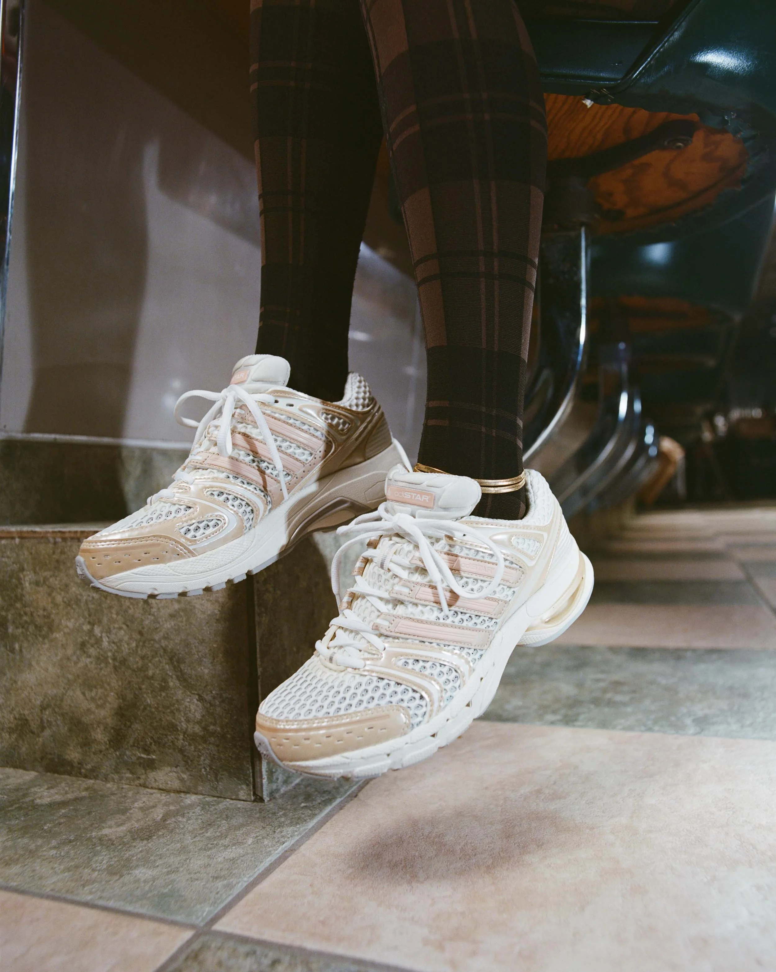 ADIDAS JOURNEYS HOLIDAY 25_JPEG_SOPHIE HUR_19.jpg