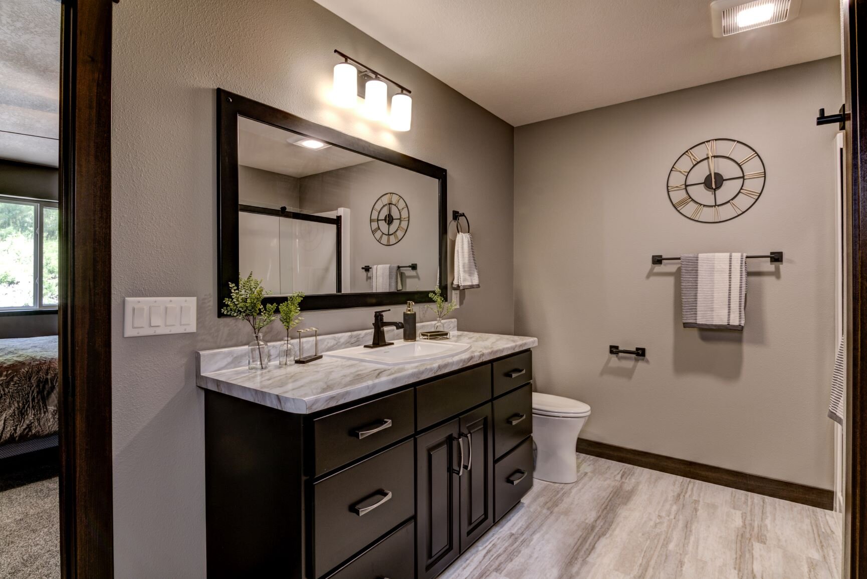 19-07 - Master Bathroom-1-Edit M.jpg