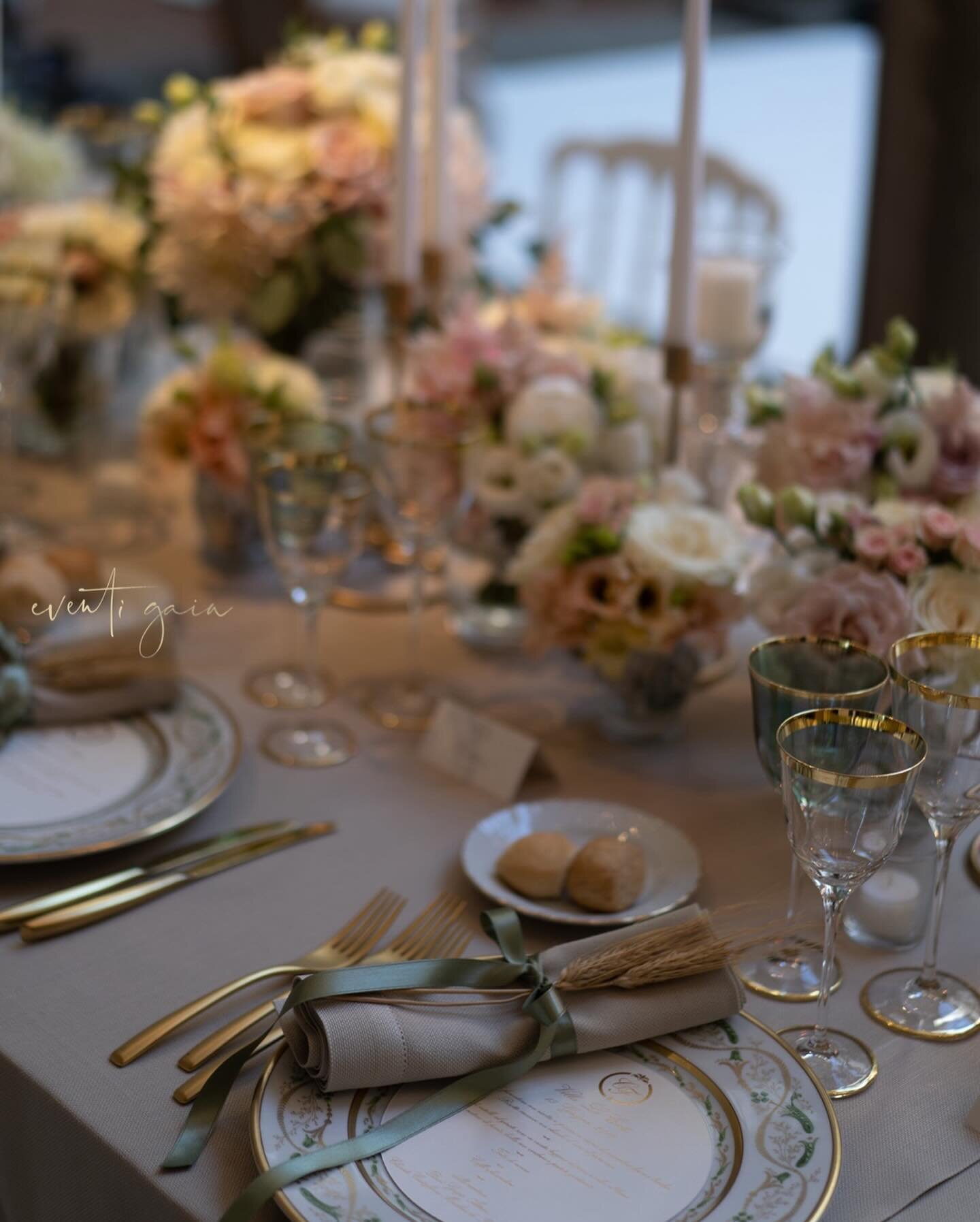 We enjoy decorating the tables, each one different from the other and all beautiful. Which one is your favorite? Natural color palette or a colourful one.

 
#RomanticSettings #TableDecor #chooseyourpalette #eventigaia #weddingplanner #tablesetup #ta