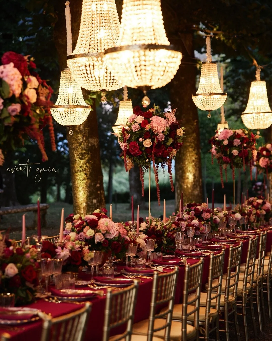 Burgundy &amp; Gold &mdash; a symphony of romance and refinement.
Every chandelier, every bloom, every shimmer curated to tell William &amp; Charlotte&rsquo;s love story. 💫

#EventDesign #LuxuryWeddings #EventPlanner #eventigaia #destinationwedding