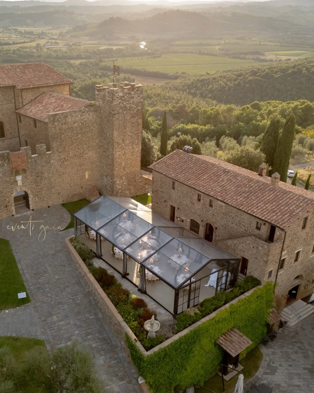 Like dining inside a window to the Tuscan hills ✨
A glass-wrapped tent where stone walls meet soft light, and every moment feels suspended between history and horizon.

#eventigaia #excluisvewedding #destinationwedding #weddinginitaly🇮🇹 #tuscanwedd