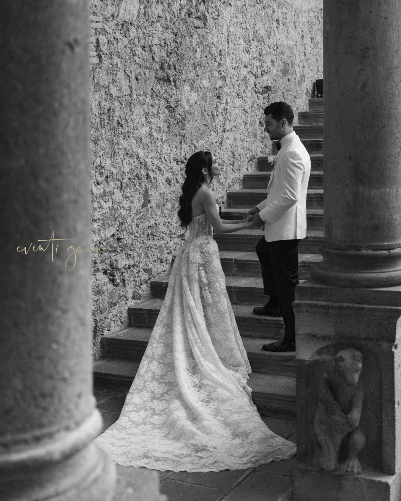 If forever had a moment, it would look like this 🩷

#eventigaia #weddingplanner #weddinginitaly 

Photo @fotorighi