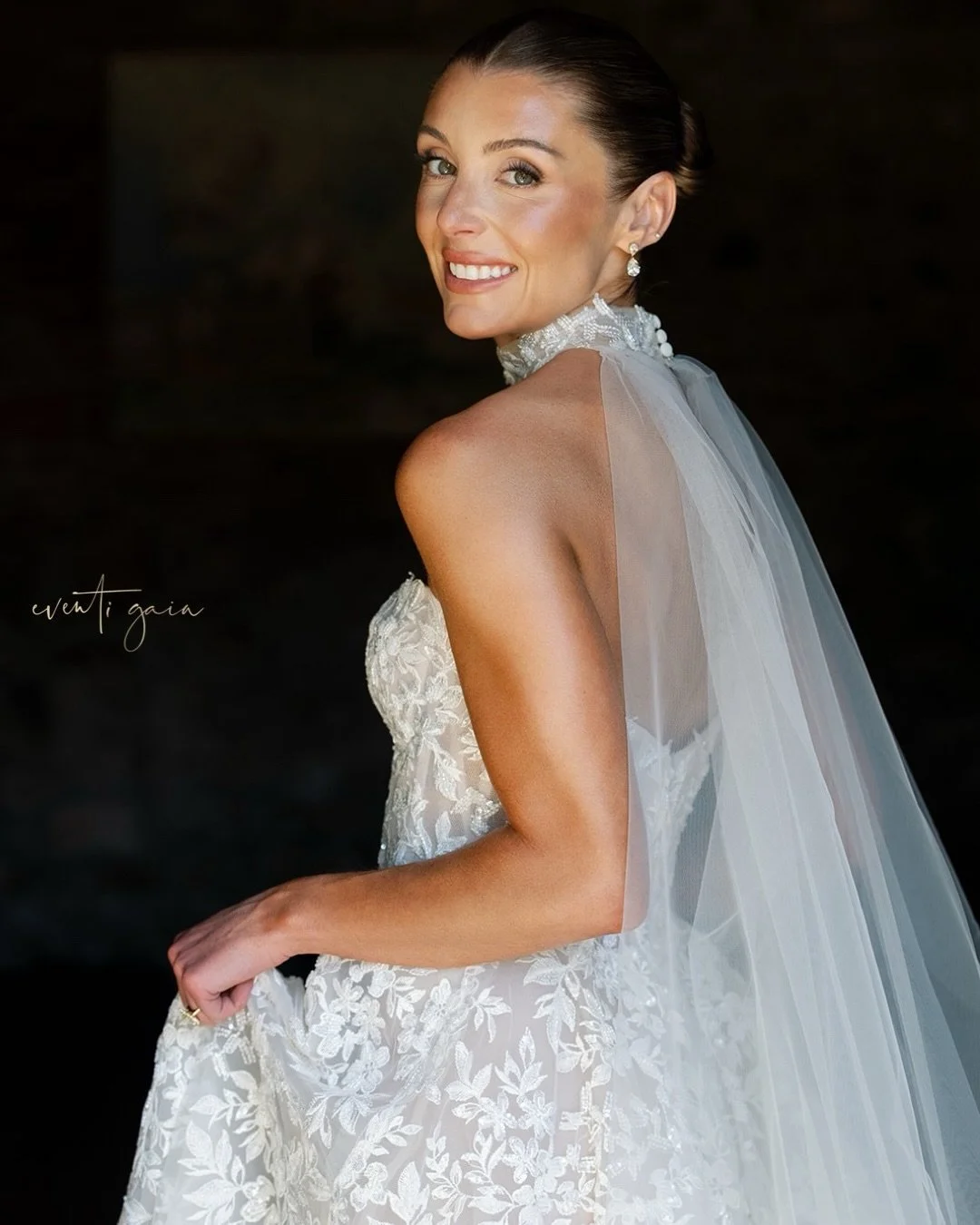 Some brides wear a dress.
Chandler wore a dream. ✨

Delicate lace, timeless elegance, and a smile that says it all. Every detail was pure perfection, creating a bridal look that felt effortlessly romantic and unforgettable.

🤍 Chandler, you were abs