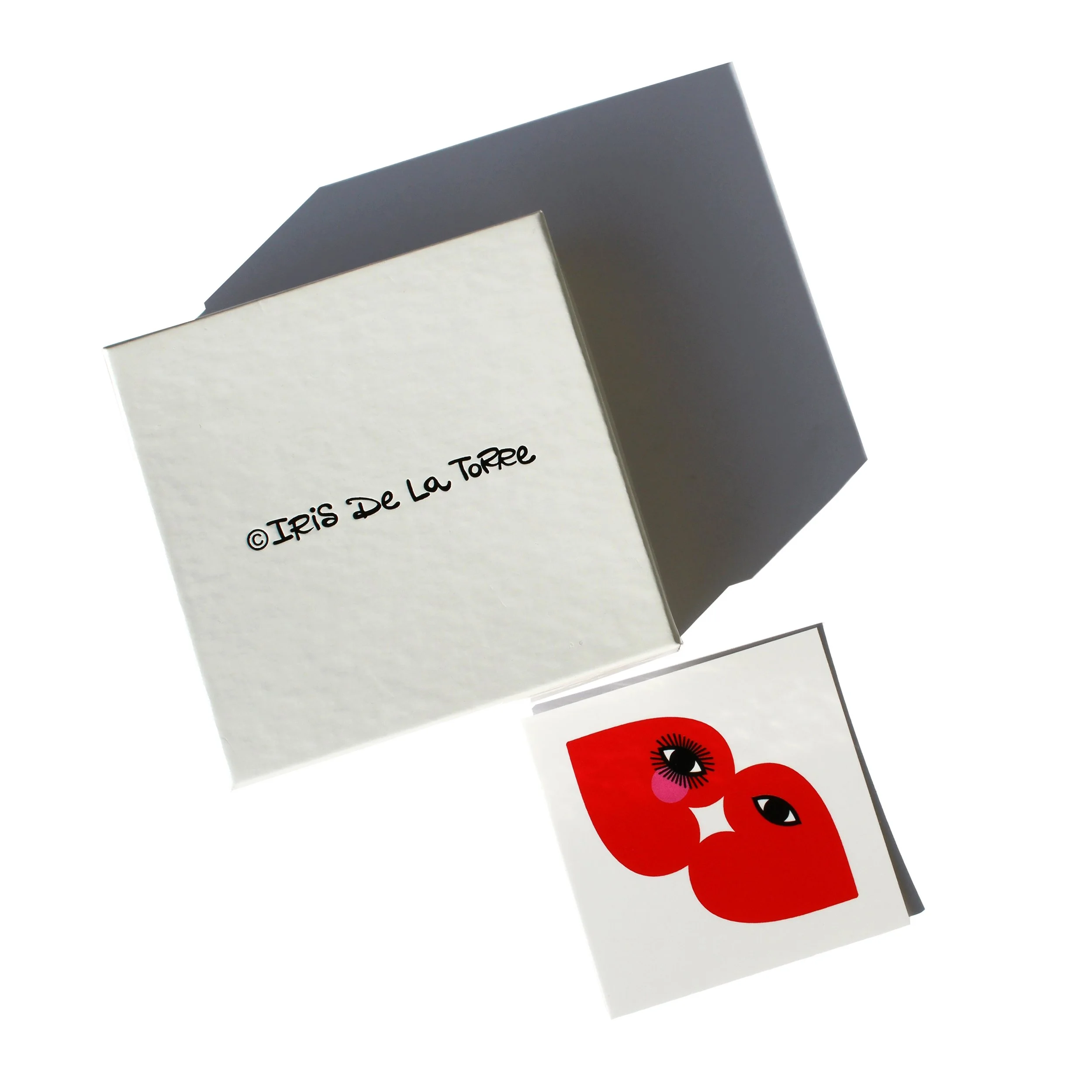 IrisDeLaTorre_ElBeso_TheKiss_Brooch_Packaging_2017.jpg