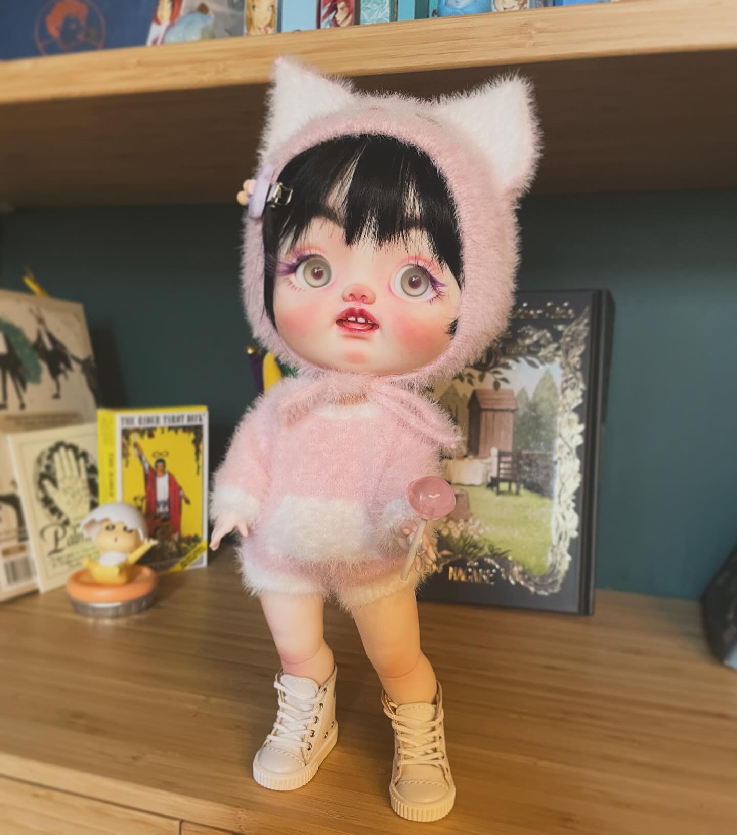 Just finished this sweet little one, she&rsquo;ll be available soon 🐽 💖

#dianmeidoll #bjddoll #sweeneysdolls #blythedoll #ooakdoll #customdolls