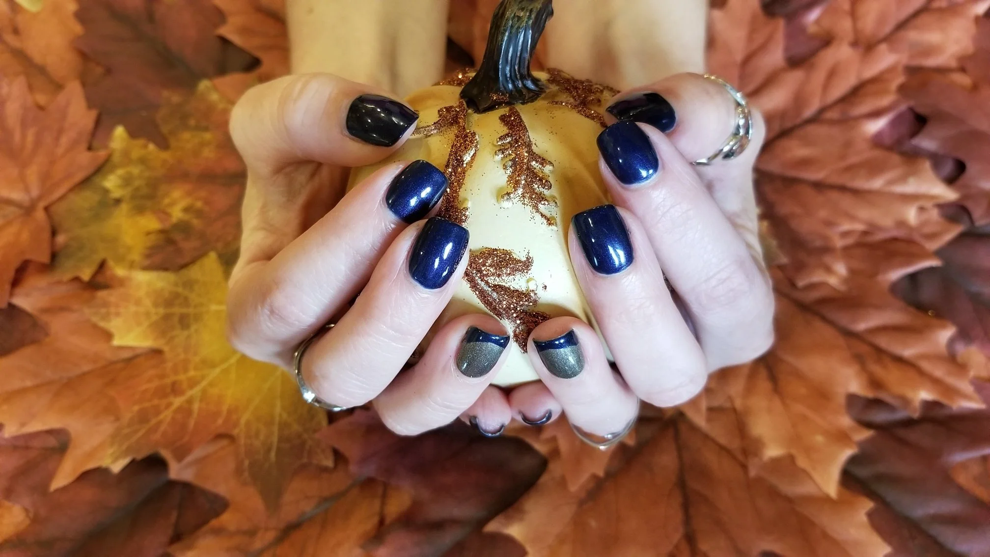Need a manicure before Thanksgiving?? Shelby has a few openings, give a us a call 610-458-8809 #eagleviewtowncenter #gelnails