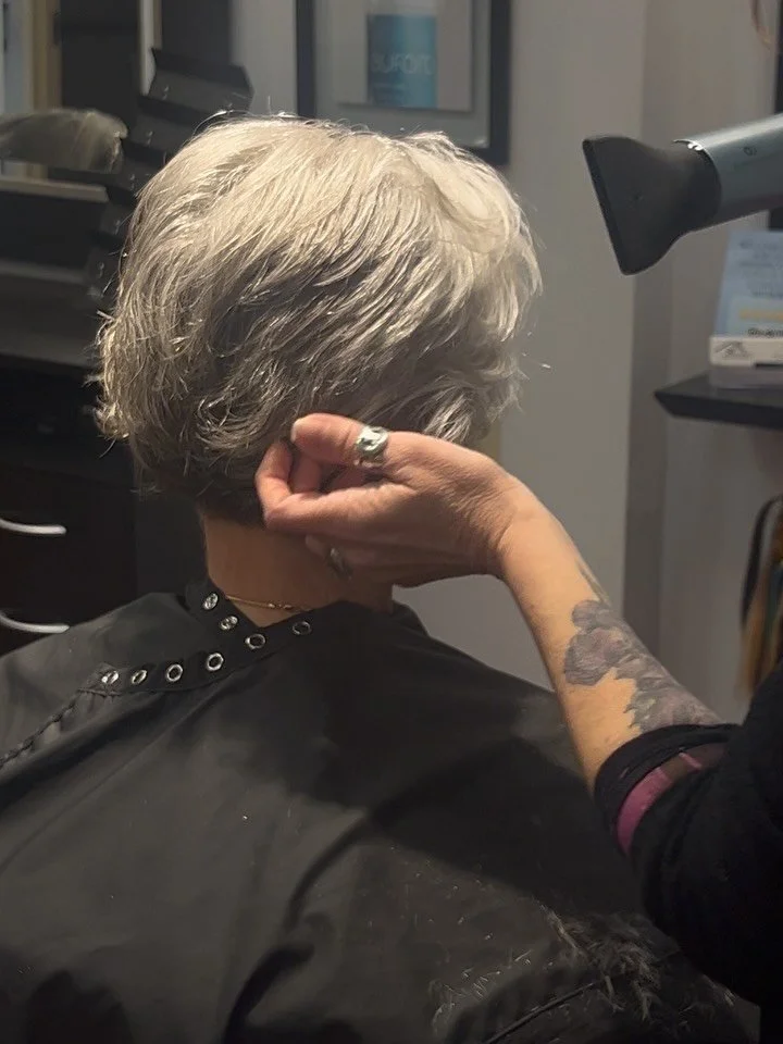 A blow dry a day keeps the bad hair days away 🎀💆&zwj;♀️

#blowdry #goodhairday #hairgoals #explorepage #hairstyles