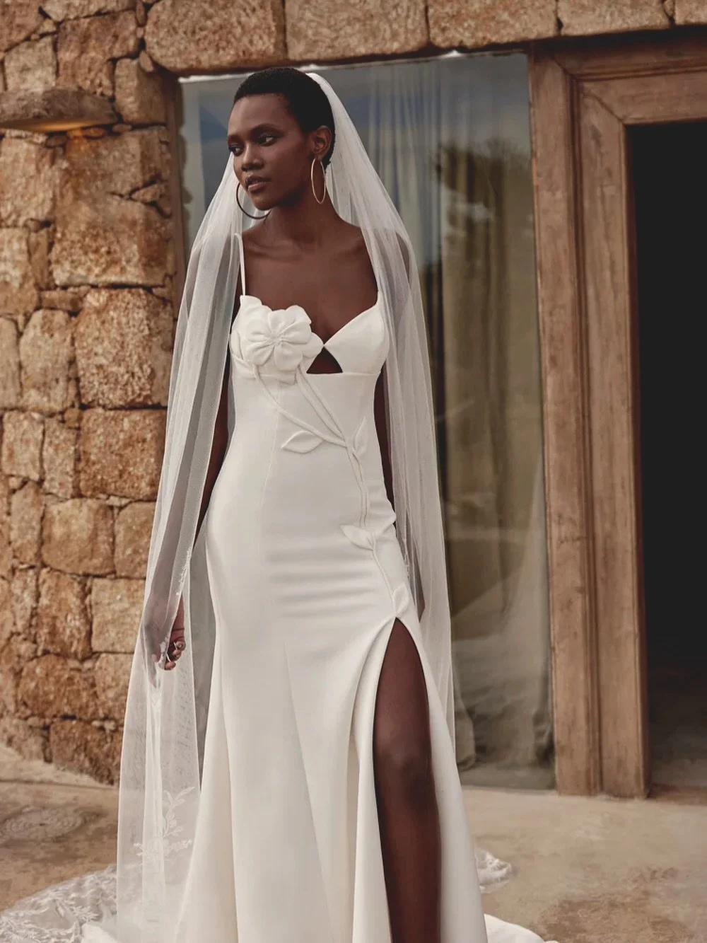 ✨ A little flirty, a little floral, and totally unforgettable 🌸
This sculptural bloom brings drama, romance, and just enough attitude to steal every spotlight.
Would you dare to wear the flower? 💐
#ChantillyLaceBridal #ModernBride #FloralGown #St