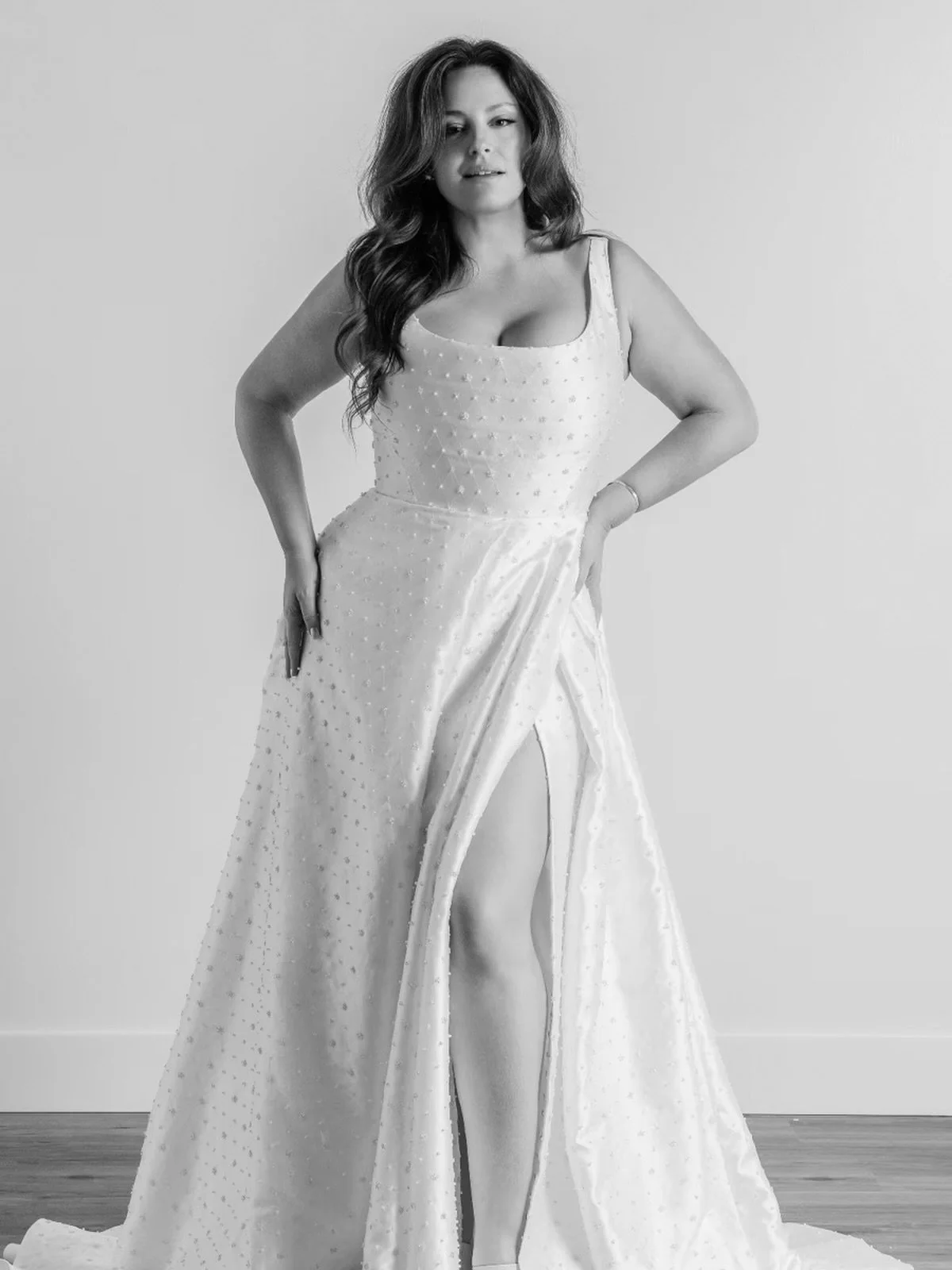 Beaded A-line elegance with a perfectly placed slit &mdash; effortless, modern, unforgettable.

#BeadedWeddingDress #ALineBride #ModernBride #BridalStyle #LuxuryBridal ChantillyLaceBridal AmherstburgBrides WindsorEssexBrides DetroitBrides