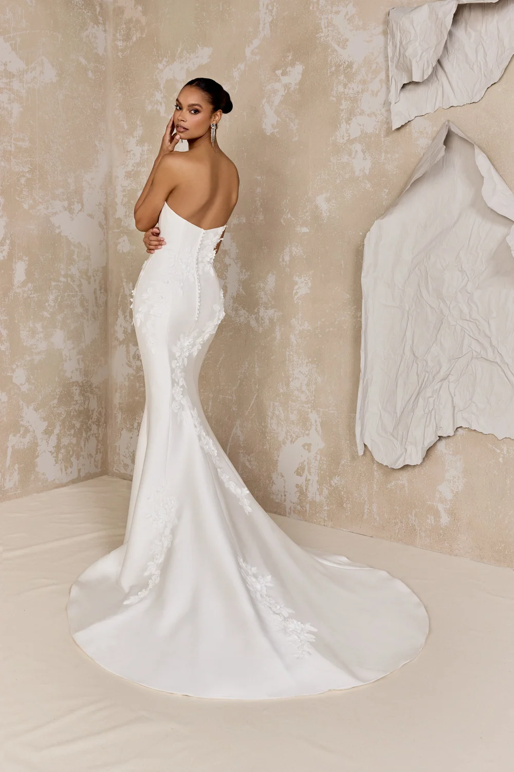 Wedding gown