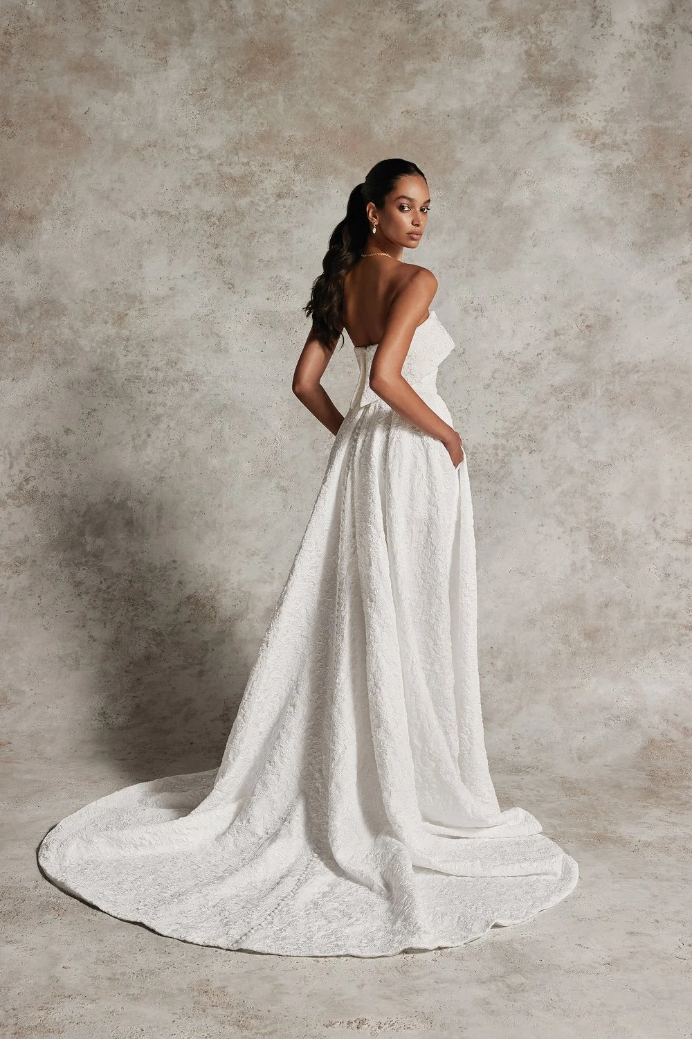 Wedding gown