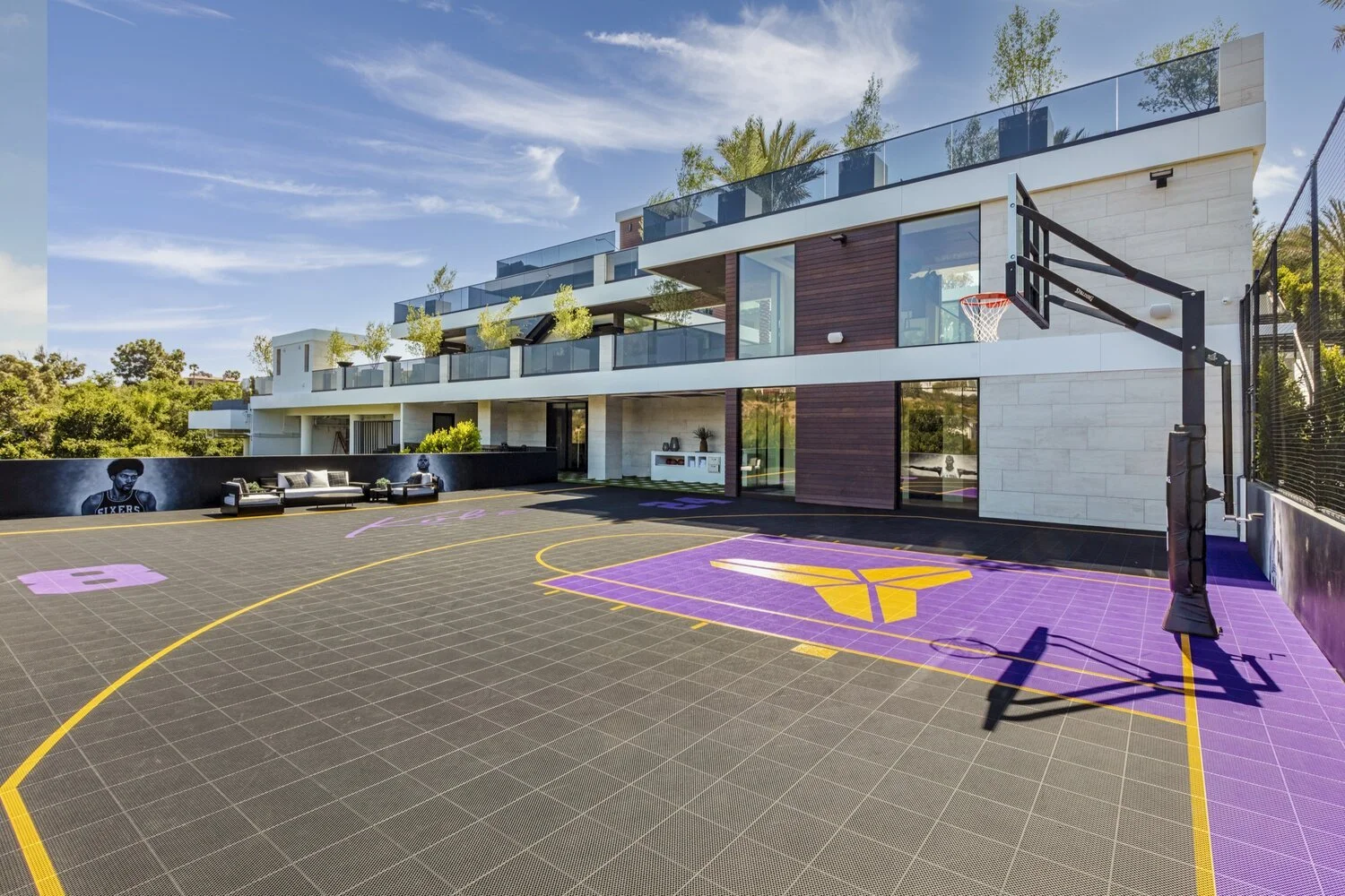 Mansions With Basketball Courts