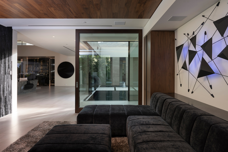 Luxury Home Theater Design | Modern Residential Entertainment Spaces ...