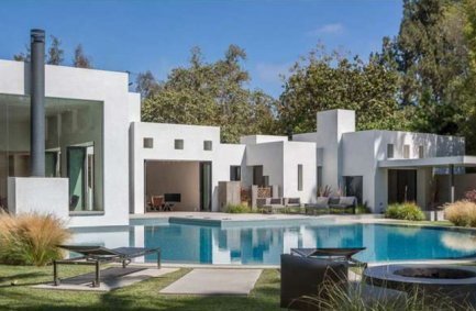 Modern geometric glass walled Los Angeles home