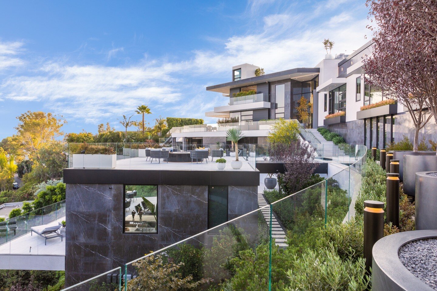 The modern terraced design of our Summitridge Drive House in Beverly Hills. Photo by @mrbarcelo