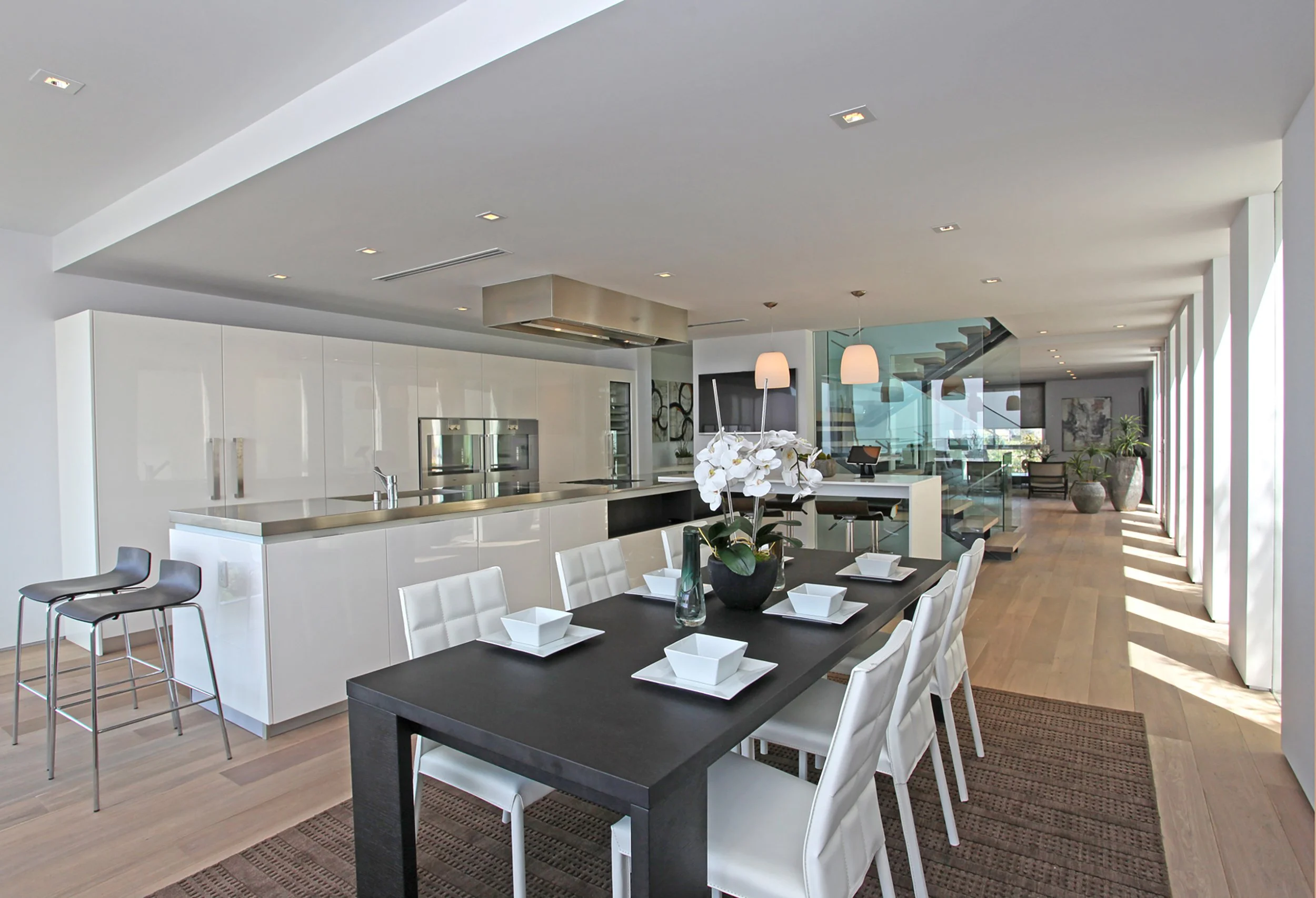 Modern Design: Grand View Kitchen