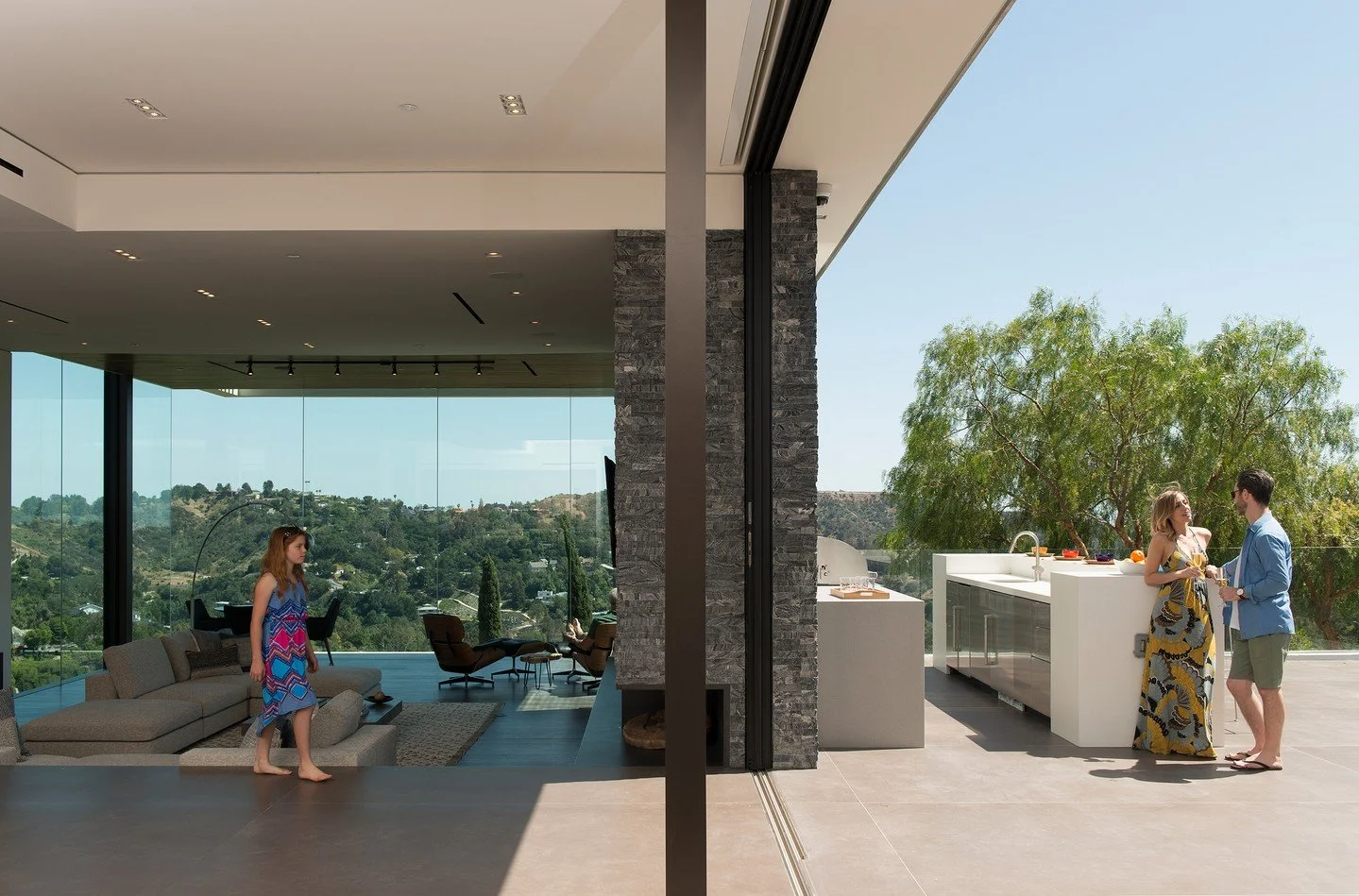 The modern indoor outdoor design of our Benedict Canyon 2016 house in Beverly Hills. Photos by @maccollum