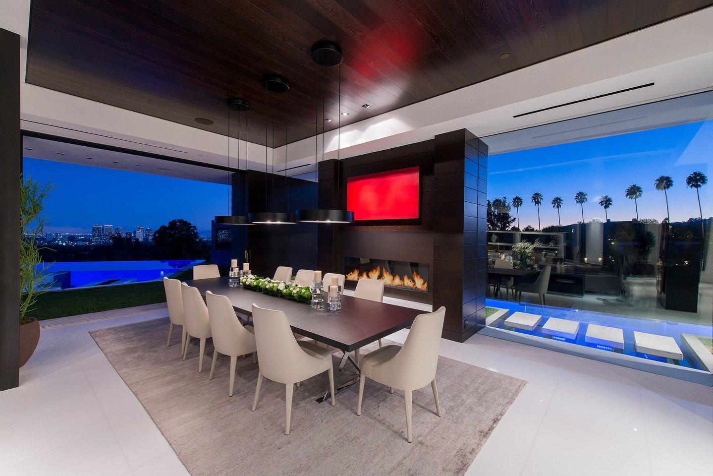 The modern indoor outdoor dining room at our Laurel Way house in Beverly Hills. Photo by @maccollum