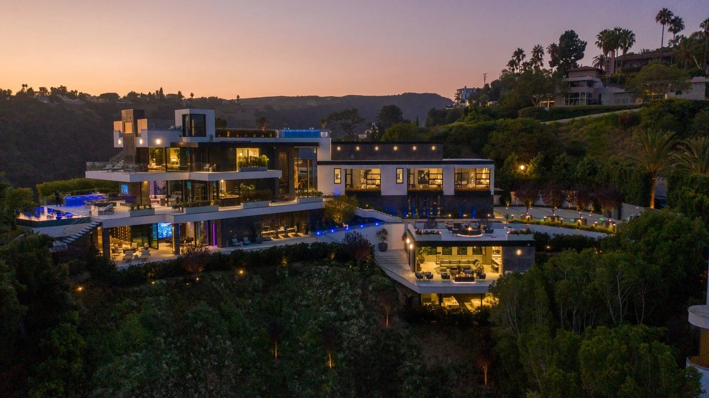 Sunrise at Summitridge Drive, a luxury Beverly Hills estate with modern indoor outdoor design. Photo by @mrbarcelo