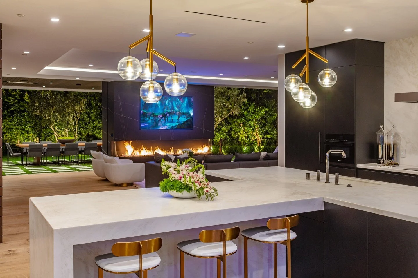 Indoor outdoor living for the luxury Los Angeles lifestyle, at our Bundy Drive house in Brentwood.