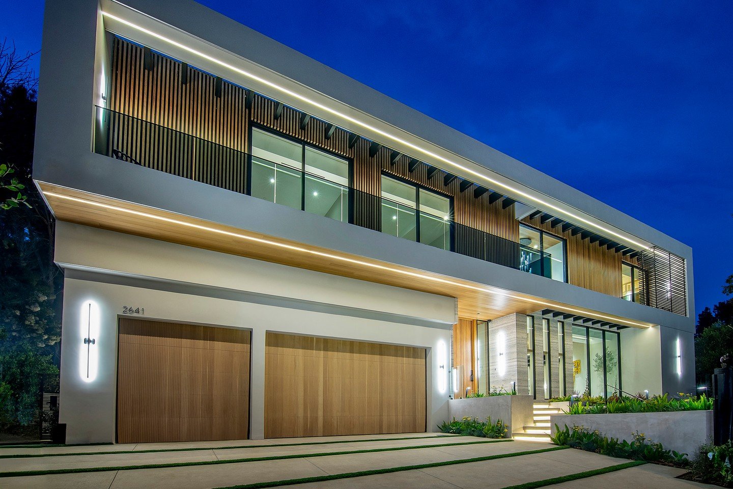 The modern exterior design of our Hutton Drive 2641 house in Beverly Hills, a custom home for the west coast lifestyle. Photo by Adam Latham.
