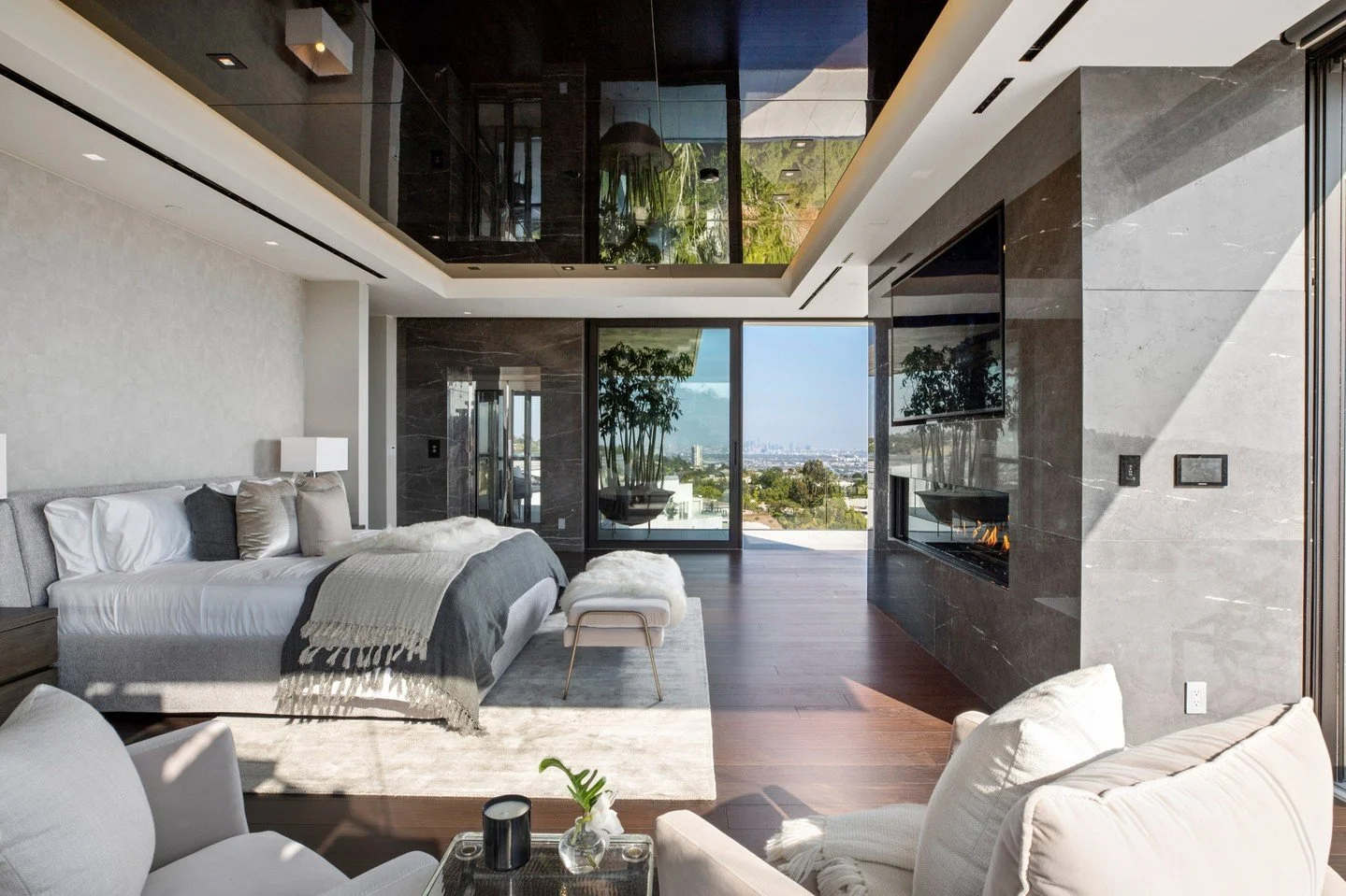 The resort style primary bedroom with private terrace at our Summitridge Drive house in Beverly Hills. Photo by @mrbarcelo