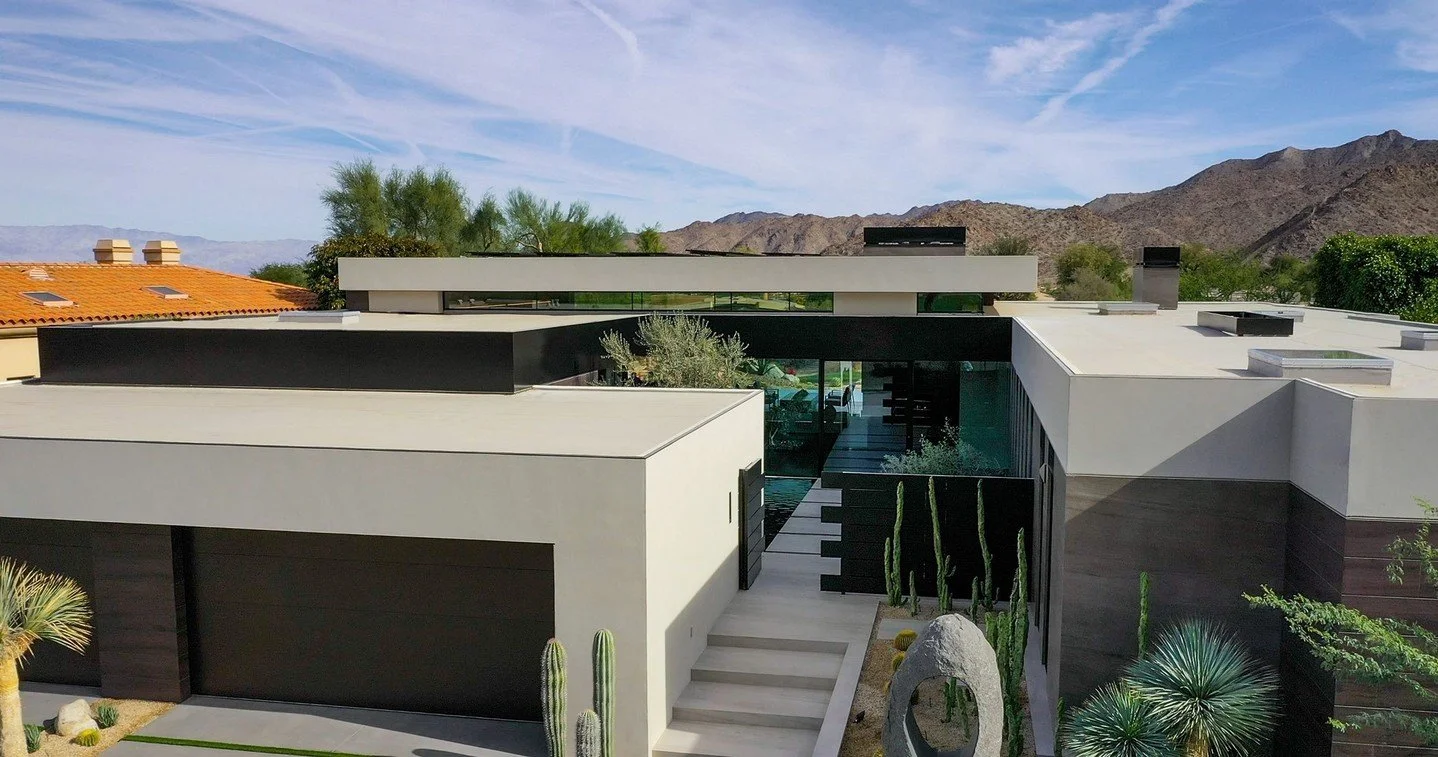 Desert modernism and luxury resort style living at our Bighorn house in Palm Desert, California.⁠
⁠
Architecture: @whipplerussellarchitects⁠
Principal Architect: Marc Whipple, AIA⁠
Project: Bighorn⁠
Photo: @maccollum⁠
.⁠
.⁠
.⁠
⁠
#whipplerussellarchit