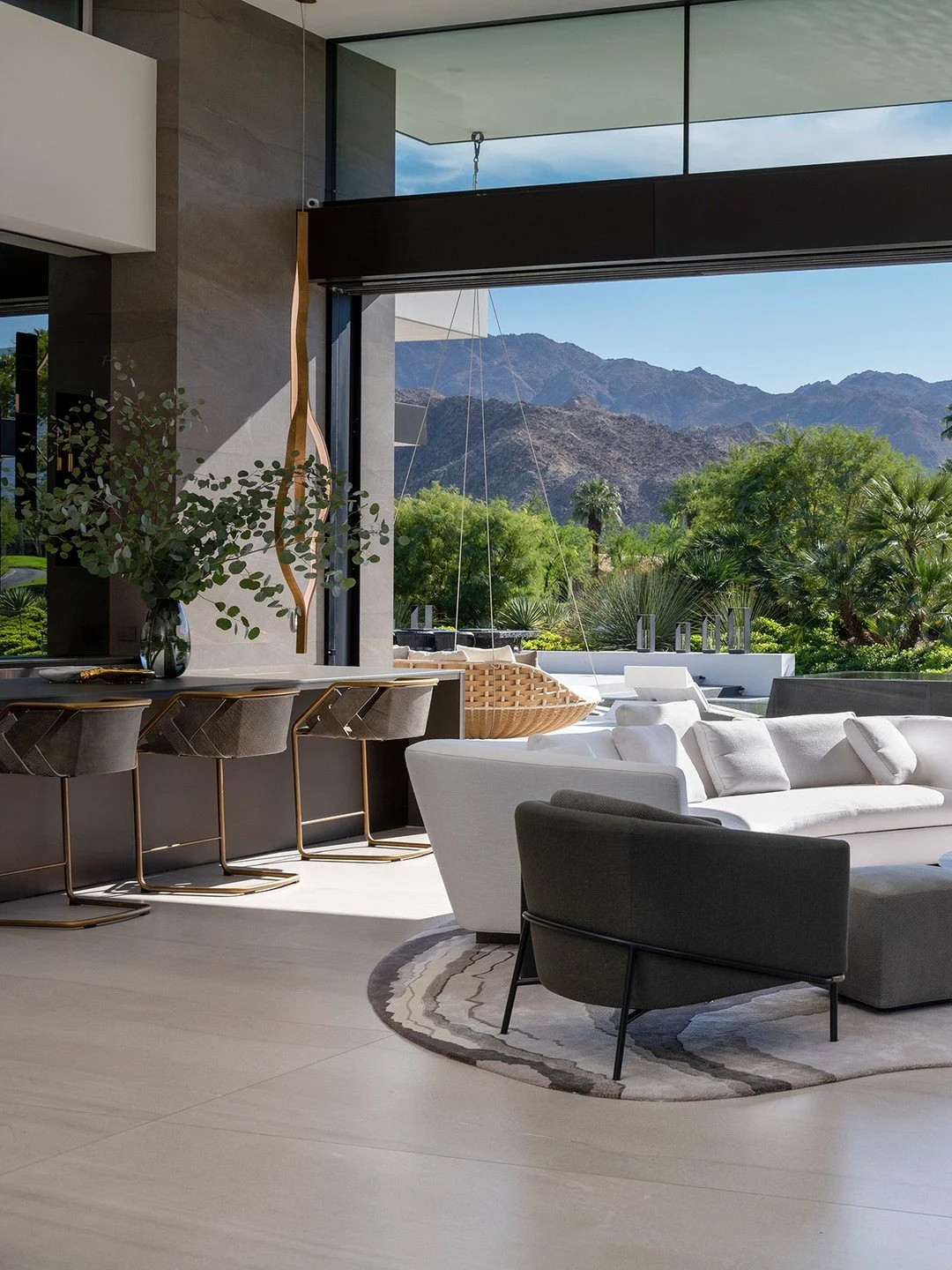 Serenity, a modern desert home in Indian Wells with luxury design for indoor outdoor light filled living. ⁠
⁠
Architecture: @whipplerussellarchitects⁠
Principal Architect: Marc Whipple, AIA⁠
Photos: @maccollum⁠
Project: Serenity⁠
.⁠
.⁠
.⁠
⁠
#whippler