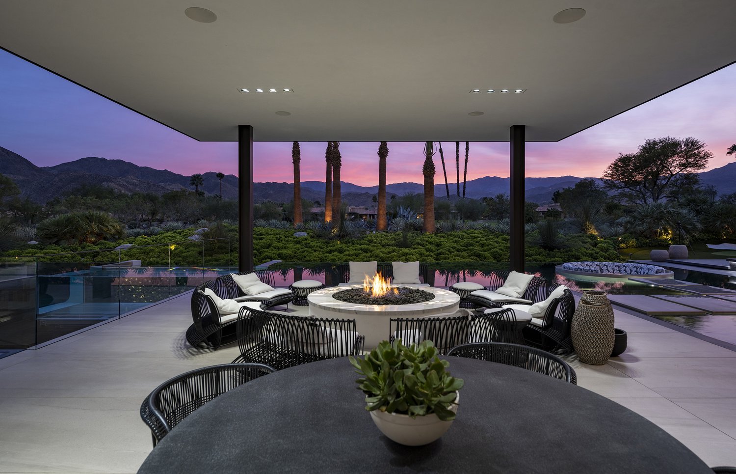modern resort style homes for outdoor living