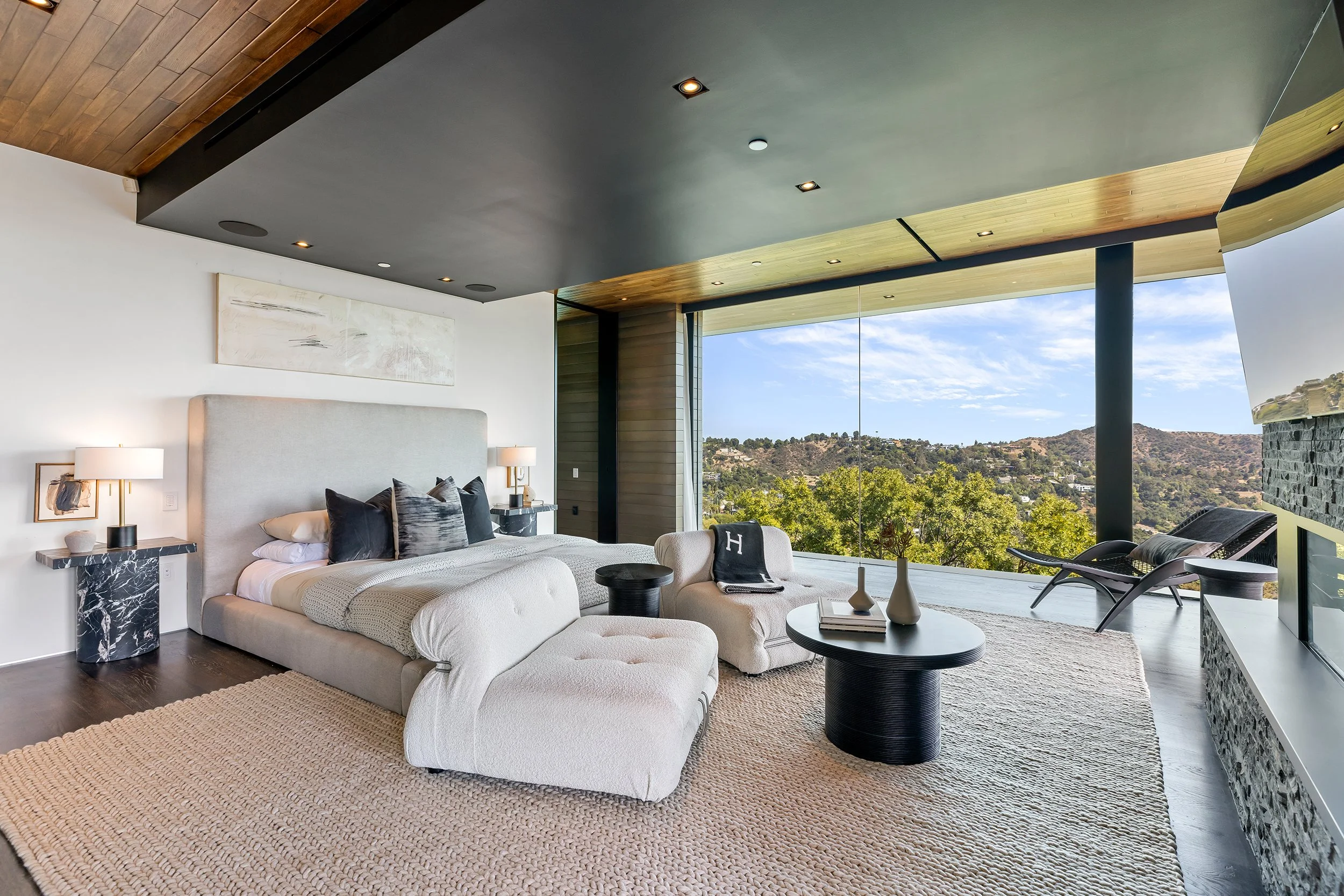 Bedroom Modern Mansion