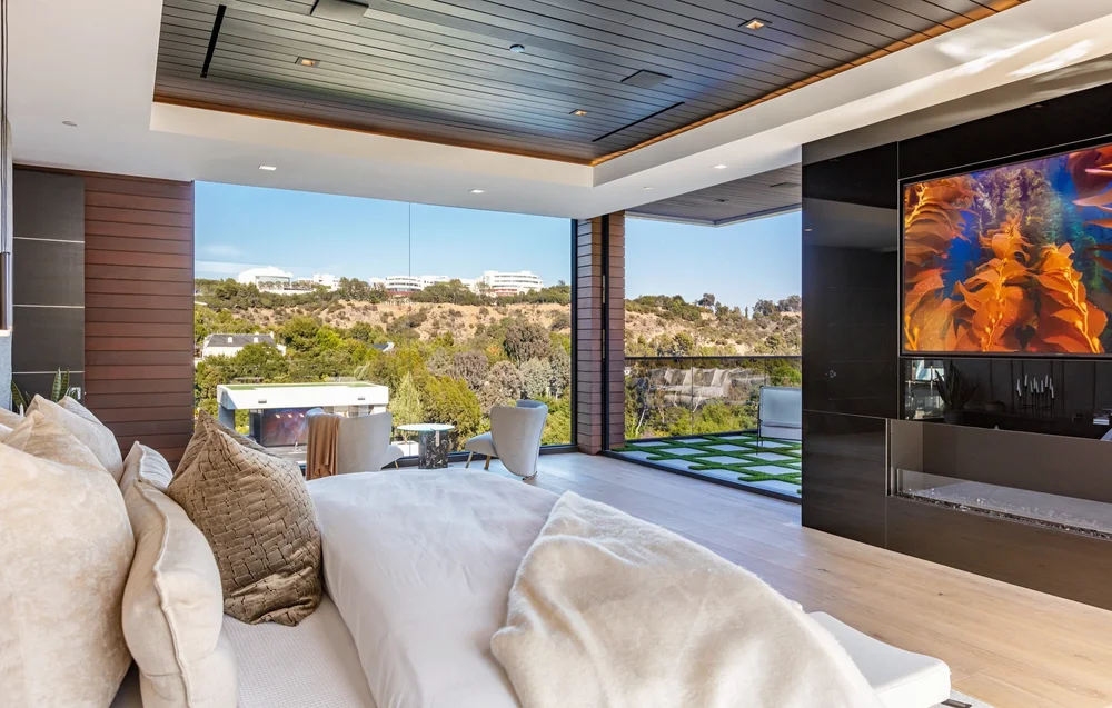 A Room With a View | Designing Bedrooms Around Nature | Whipple Russell ...