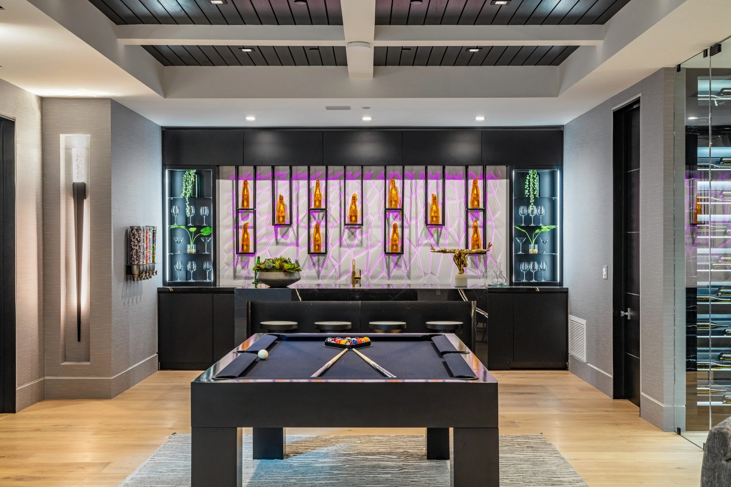 Bundy-Drive-Brentwood-Los-Angeles-home-modern-game-room-pool-table.jpg