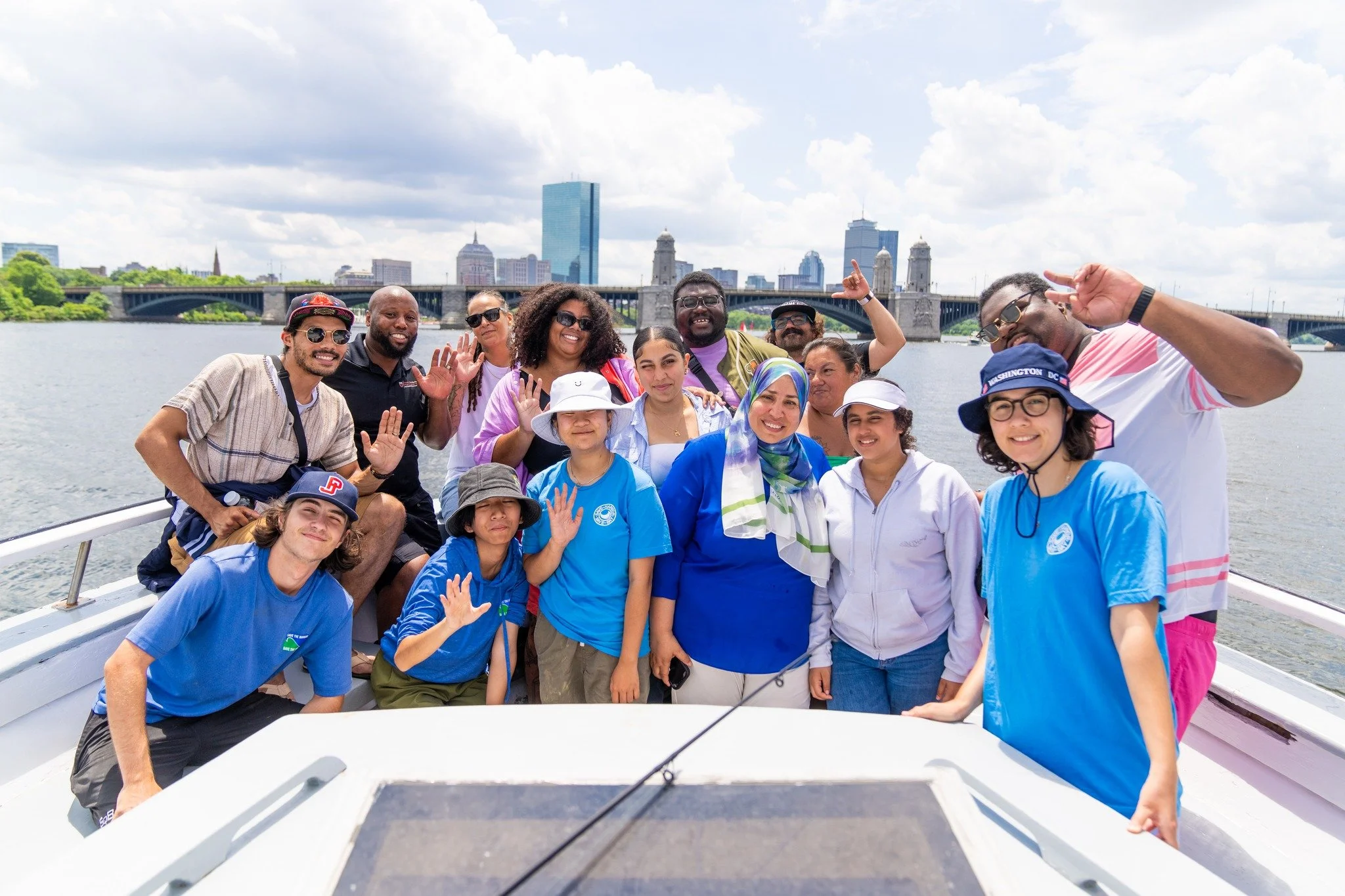 What a catch! We brought some of our Better Beaches grantees, @gnomesurf, Revere Arabic Community, @wearefrolic, @nphcboston, North American Indian Center of Boston (NAICOB), and the @beatsonthebeachboston team out to the water to learn about local m