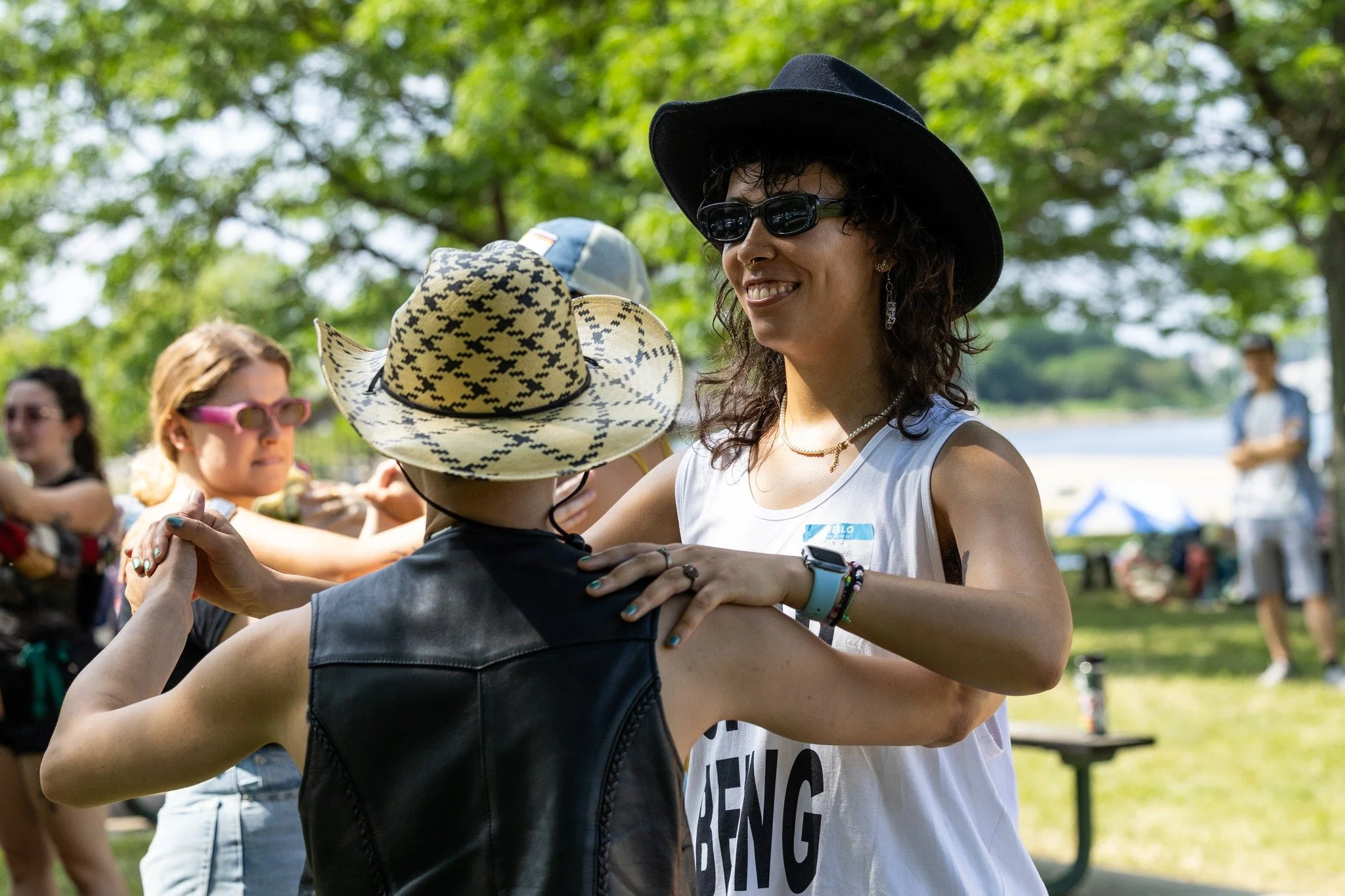 Yeehaw 🤠 We had a blast line dancing with @617country on Tenean Beach, Dorchester last Saturday to celebrate their one year danceaversary! Check the link in our bio for more free fun on the beach this summer ☀️. Photos by @lbcrphotography  #betterbe