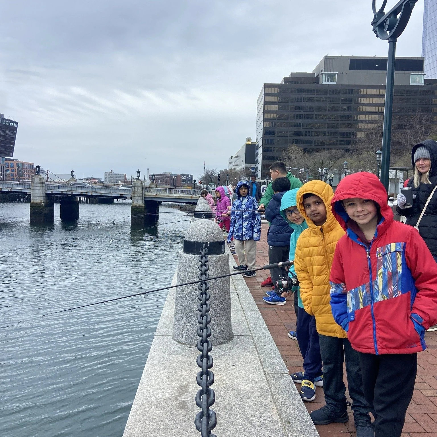 We hosted our April Vacation programming at @atlanticwharf this week and had an incredible time, rain or shine. A total of 167 youth joined us across both days for hands-on fun, from fishing lessons and touch tanks to dragon boating with @onedragonbo