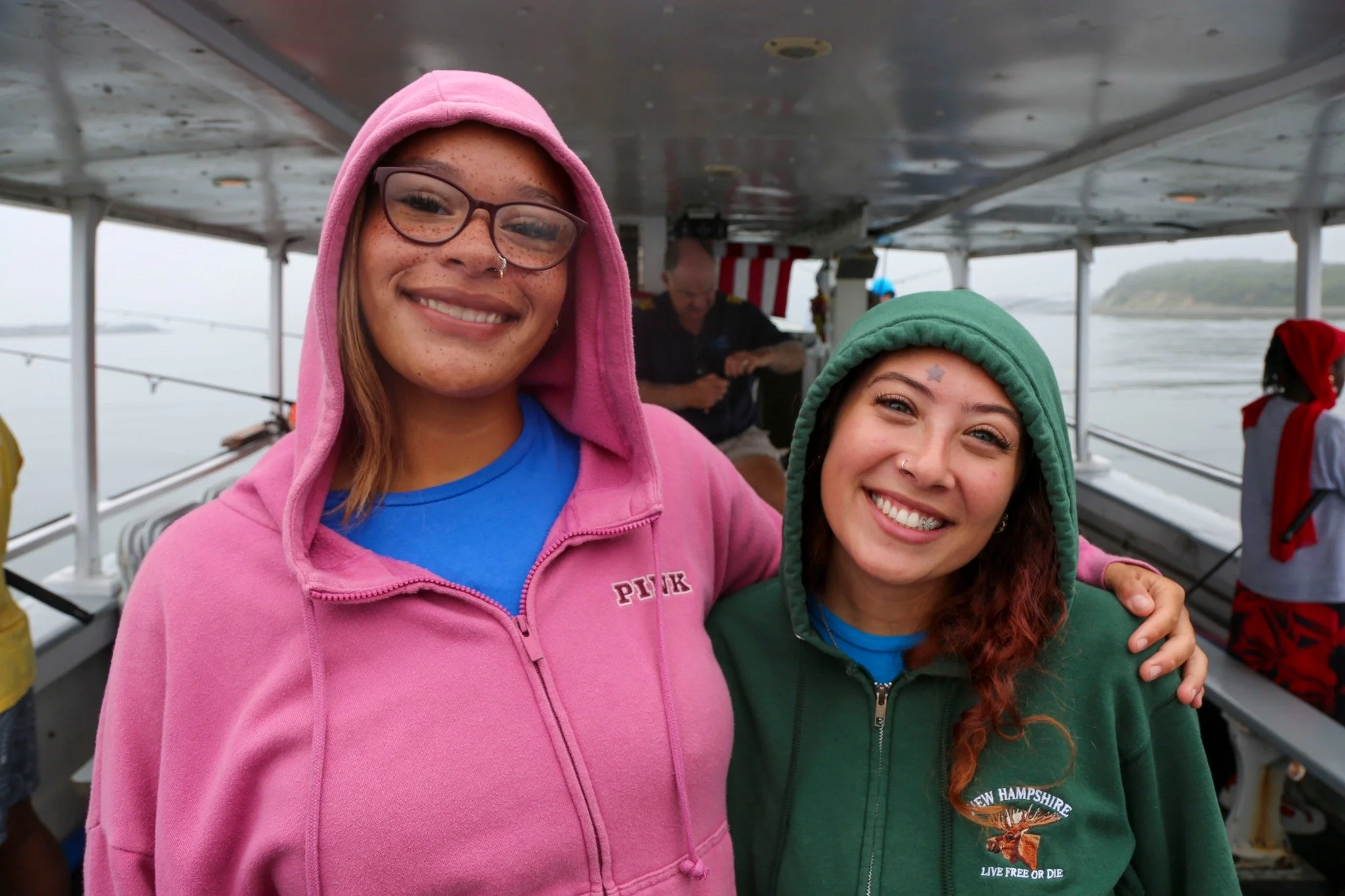 Reeling it back to summer! 🎣☀️

Our youth staff took @campharborview campers fishing out on Boston Harbor! A chance to try something new, practice their fishing skills, and see the city from a different perspective. 🌊

#savetheharbor #bostonharbor