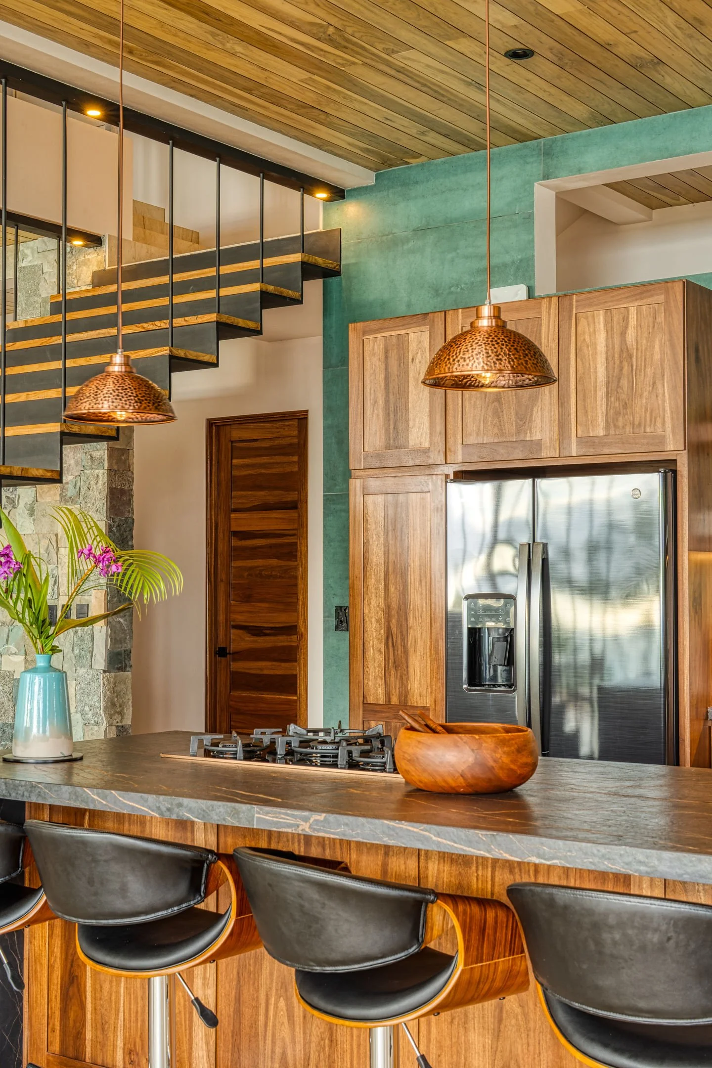 breakfast bar.jpg