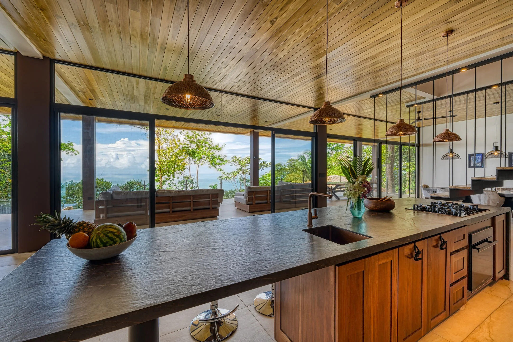 kitchen full view.jpg