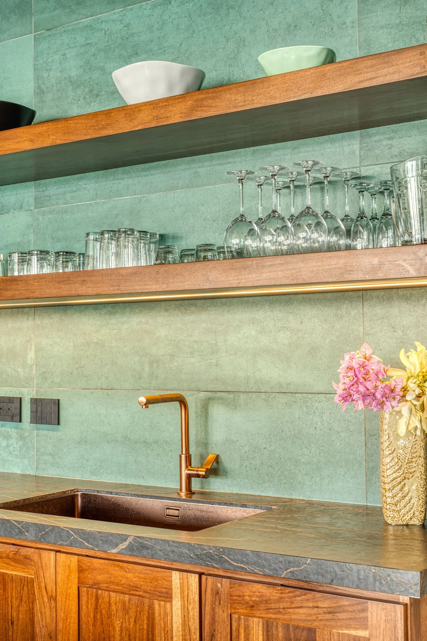 pretty kitchen .jpg