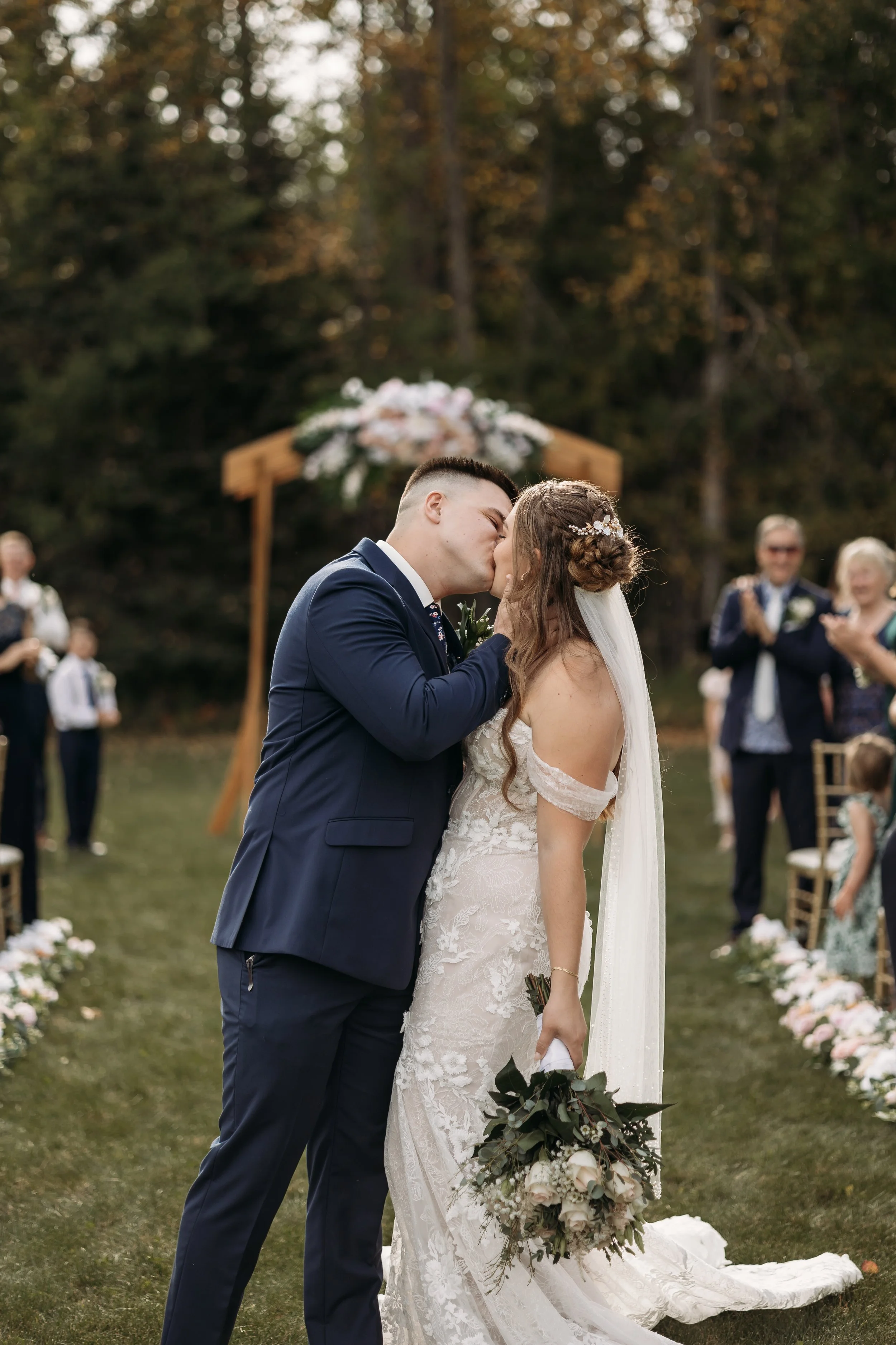 alberta fall wedding inspiration by edmonton alberta wedding photographer tays photos and beauty 