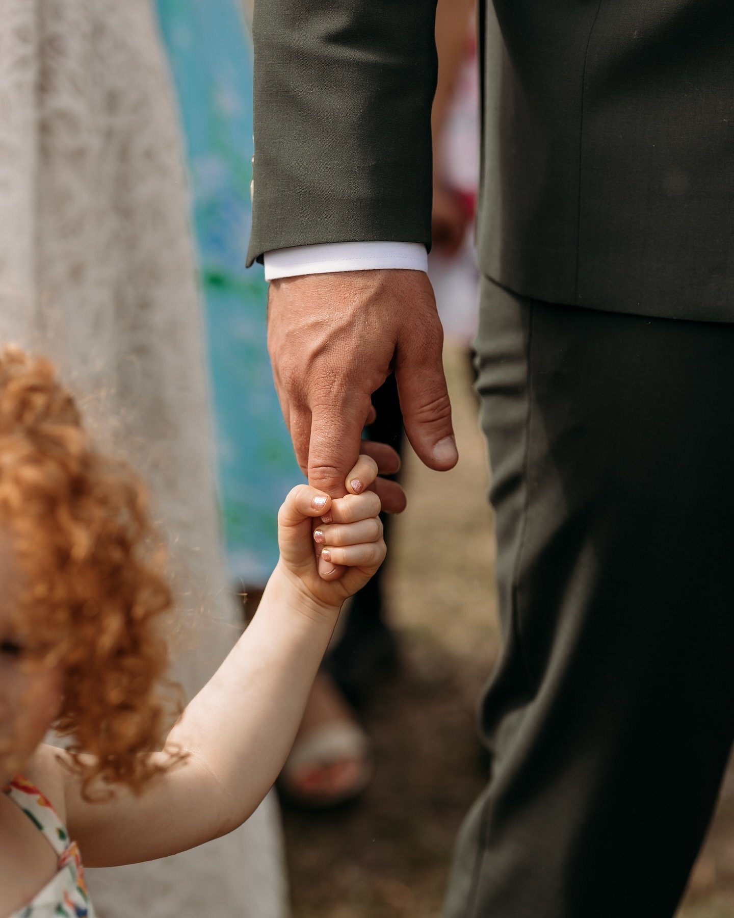 ✨ Moments that matter ✨

Yeah of course when you think of moments that matter on your wedding day, you think of you walking down the isle, that first kiss and maybe first dance but what about the way your mom looks at you while saying your vows? How 