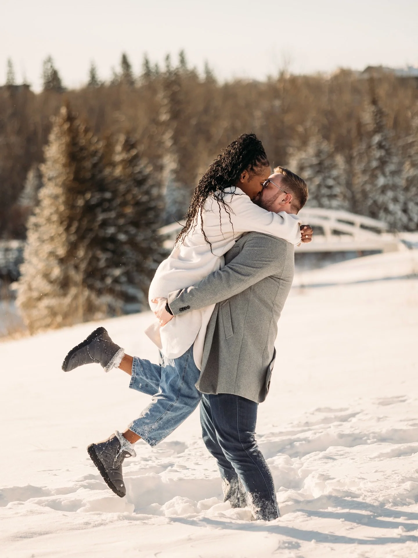 POV: we brave the cold to get you the winter wonderland engagement photos of your dreams ❄️ 

I say this almost every year but winter engagement photos are so underrated and I LOVE when my couples who are getting married in the summer, opt for winter