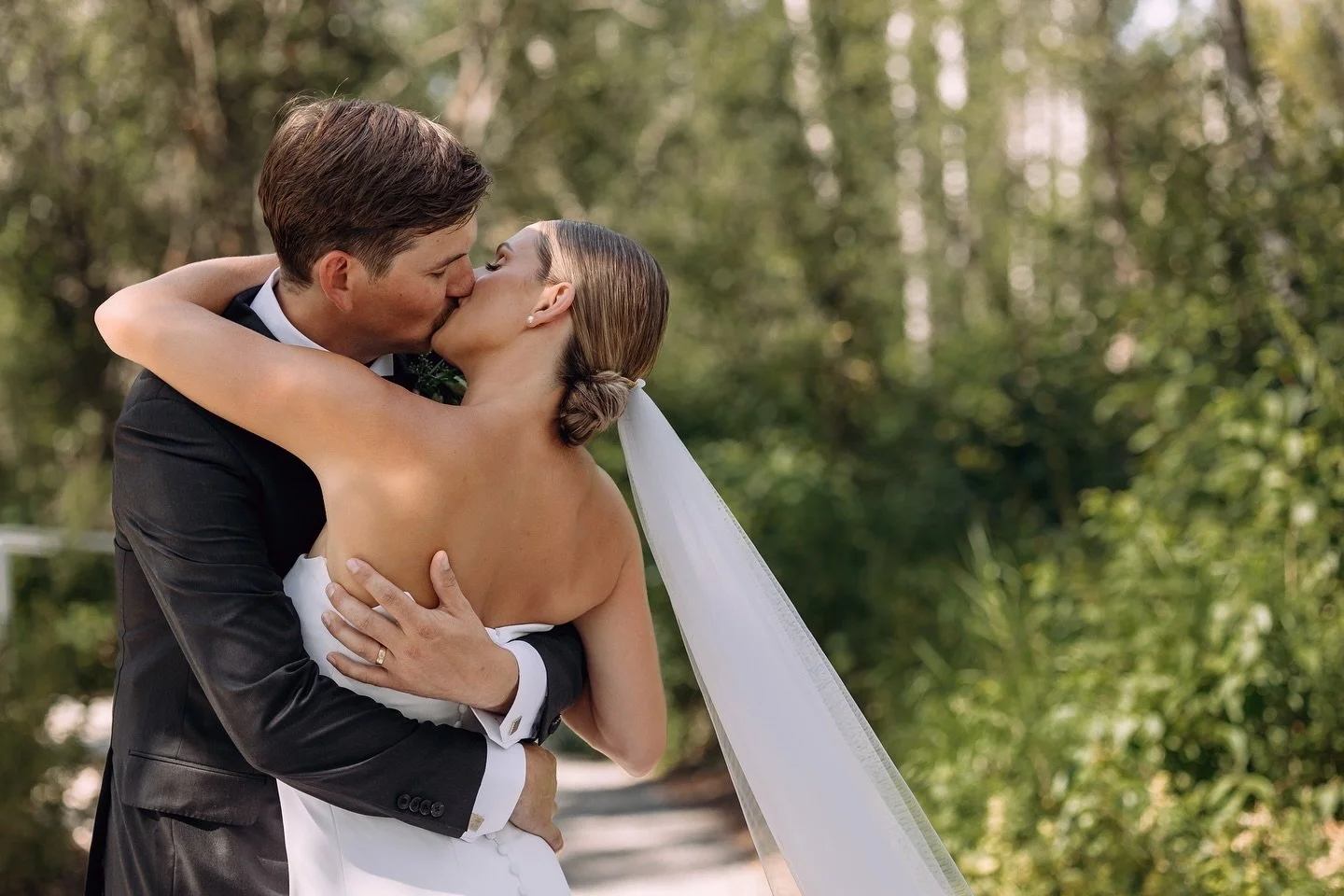 Happy September!! Just your friendly reminder that my 2026 wedding calendar is over 50% BOOKED and my 2027 books will open in the new year! 🥳

I&rsquo;m so beyond grateful for all the couples who have already chosen me to celebrate with them on one 